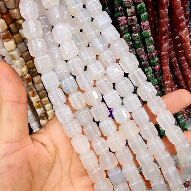 1:White agate