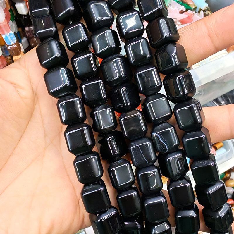 8:Black onyx