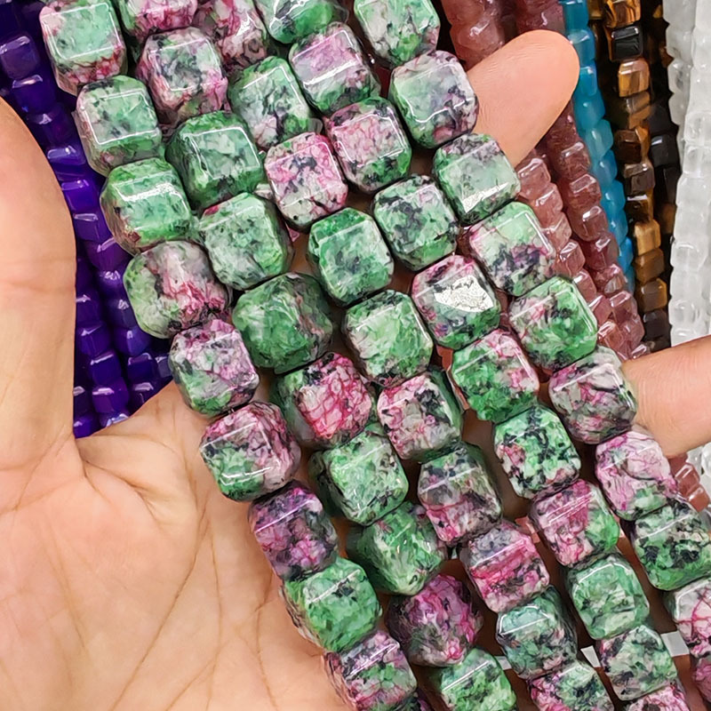 10:Red and green treasure