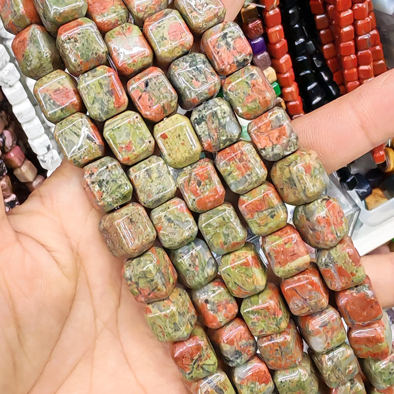 15:Unakite