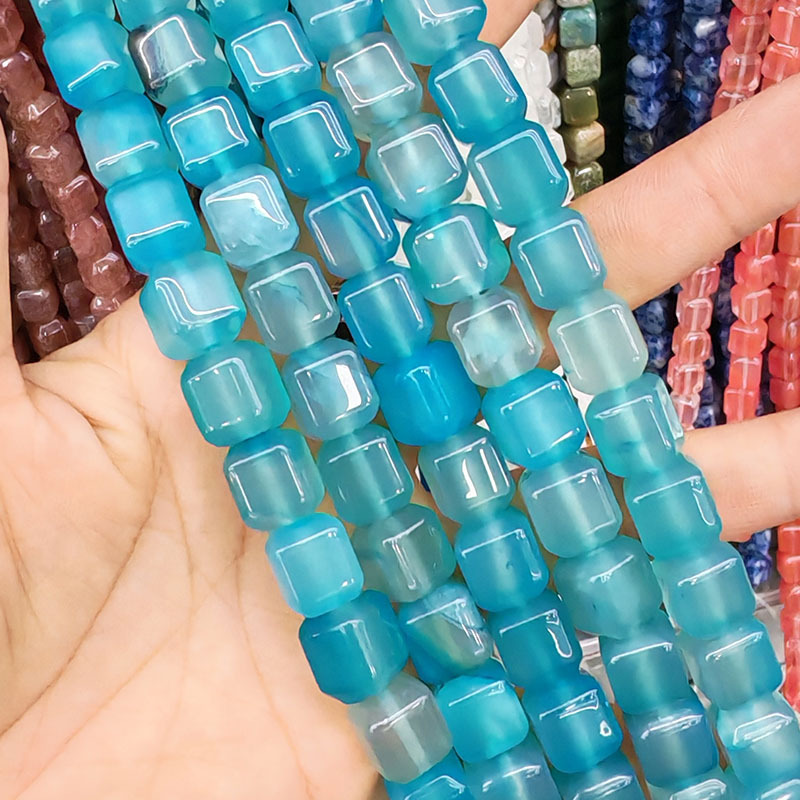 18:Blue agate