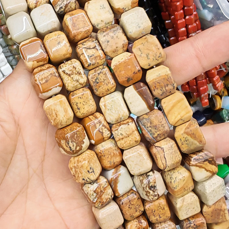 23:Picture stone