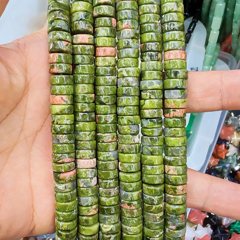10:UNAKITE