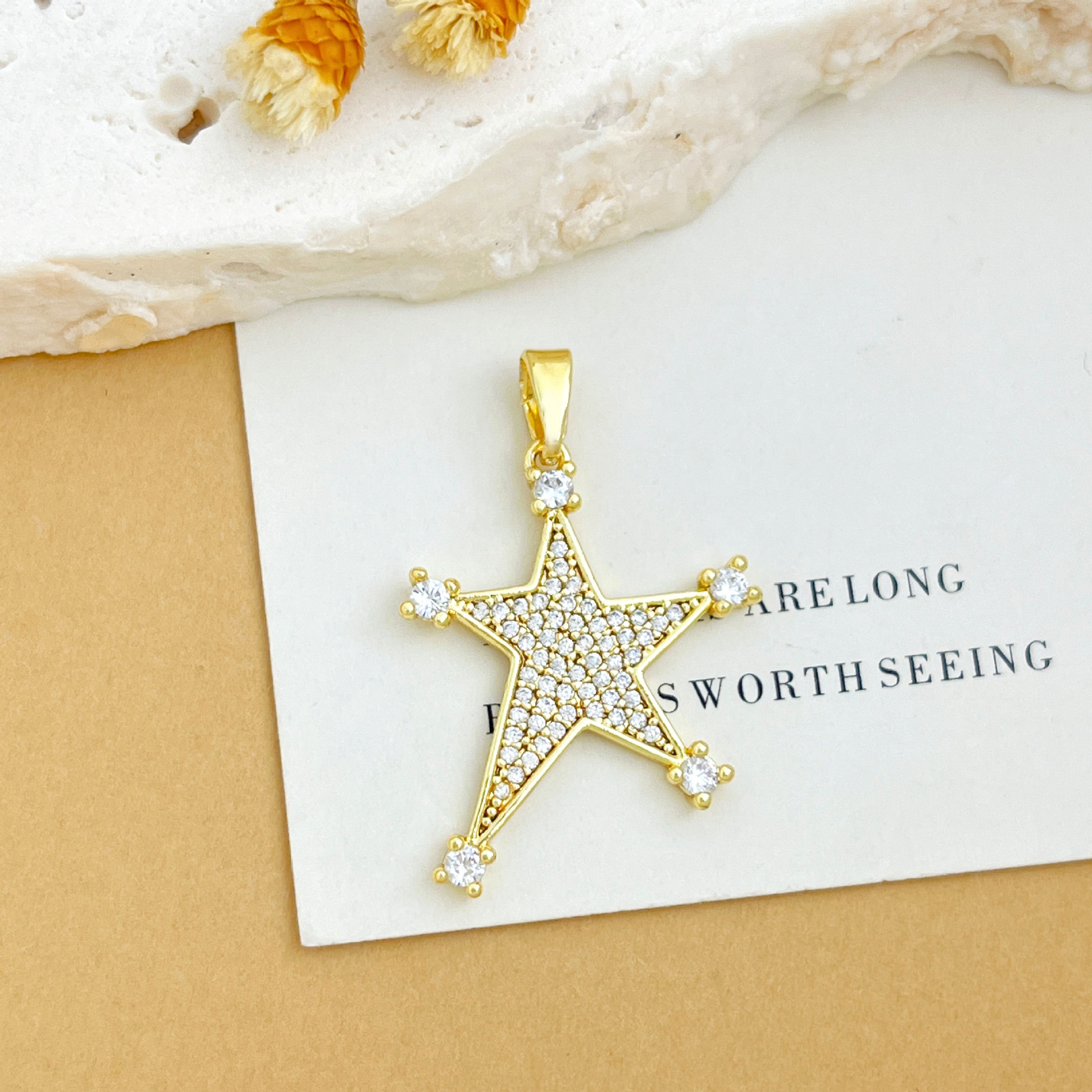 14:Xl5788 large five-pointed star pendant gold