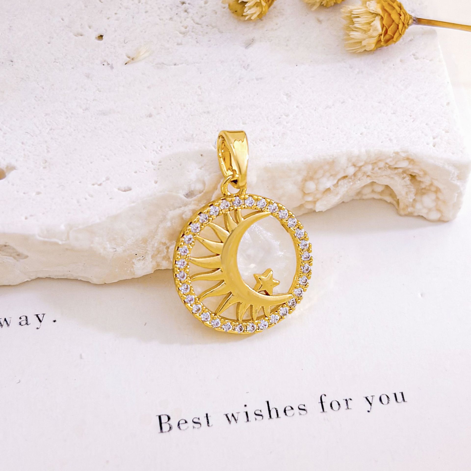 Xl773 moon star pendant gold