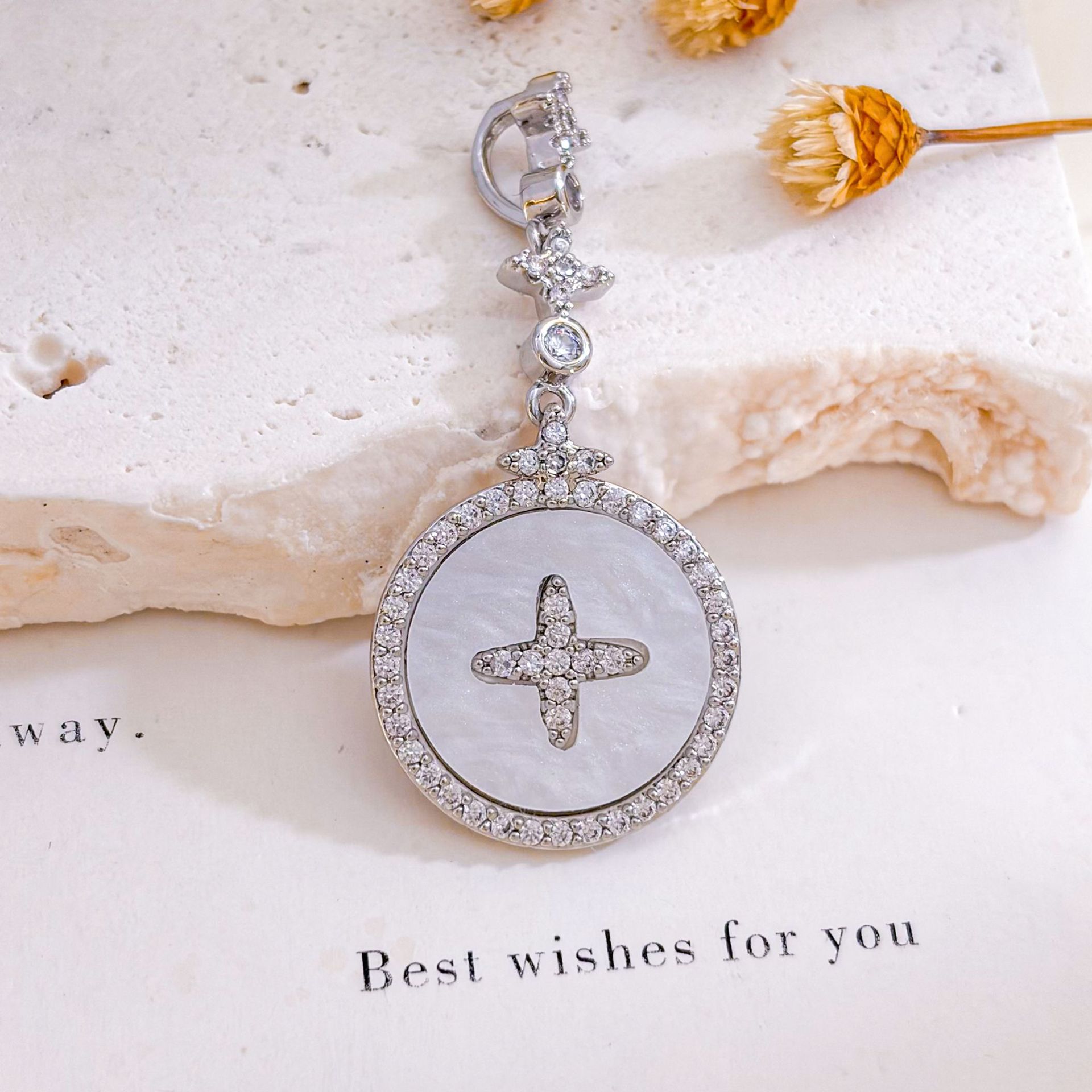 Xl1850 round star pendant silver