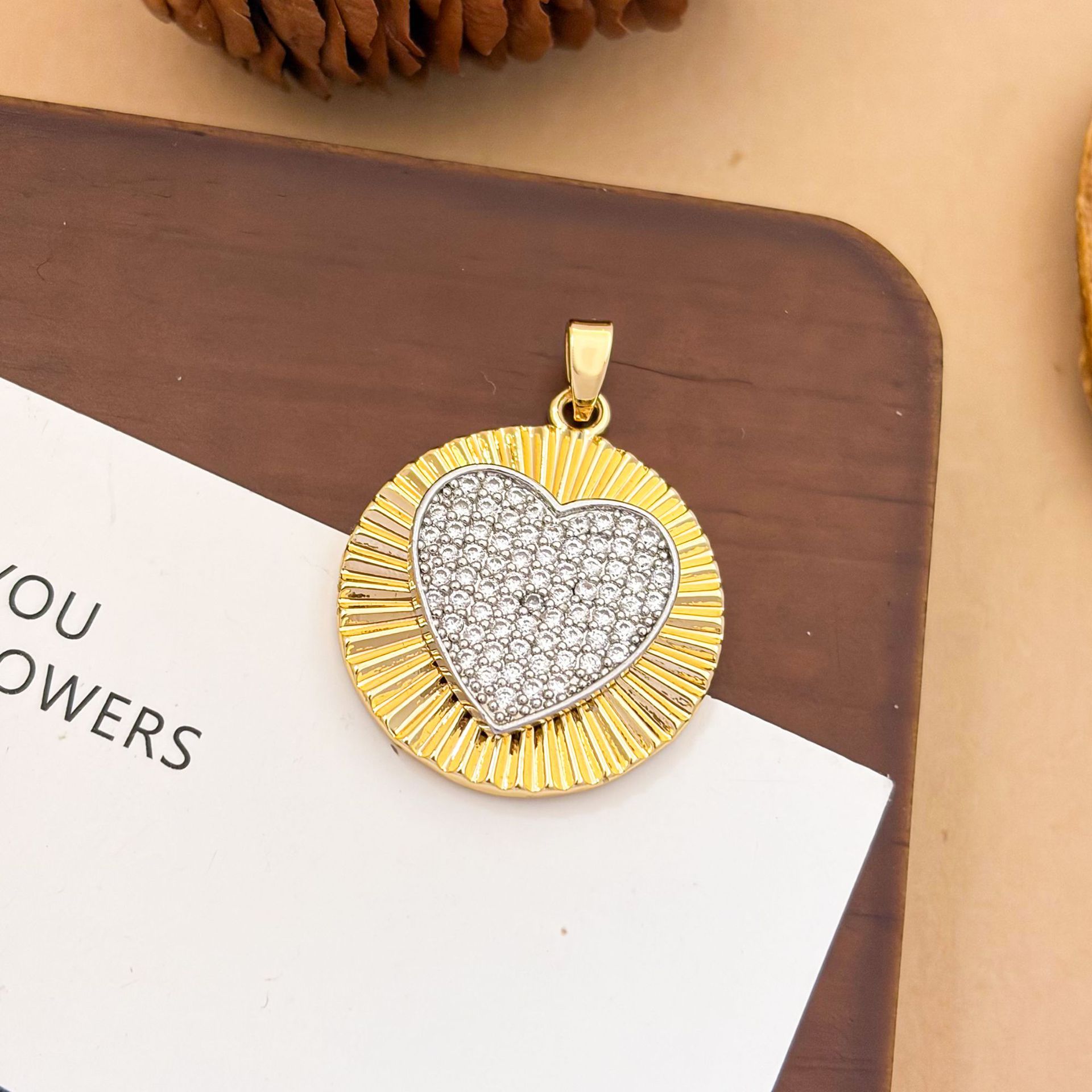 10:Xl3667 round love two-color pendant
