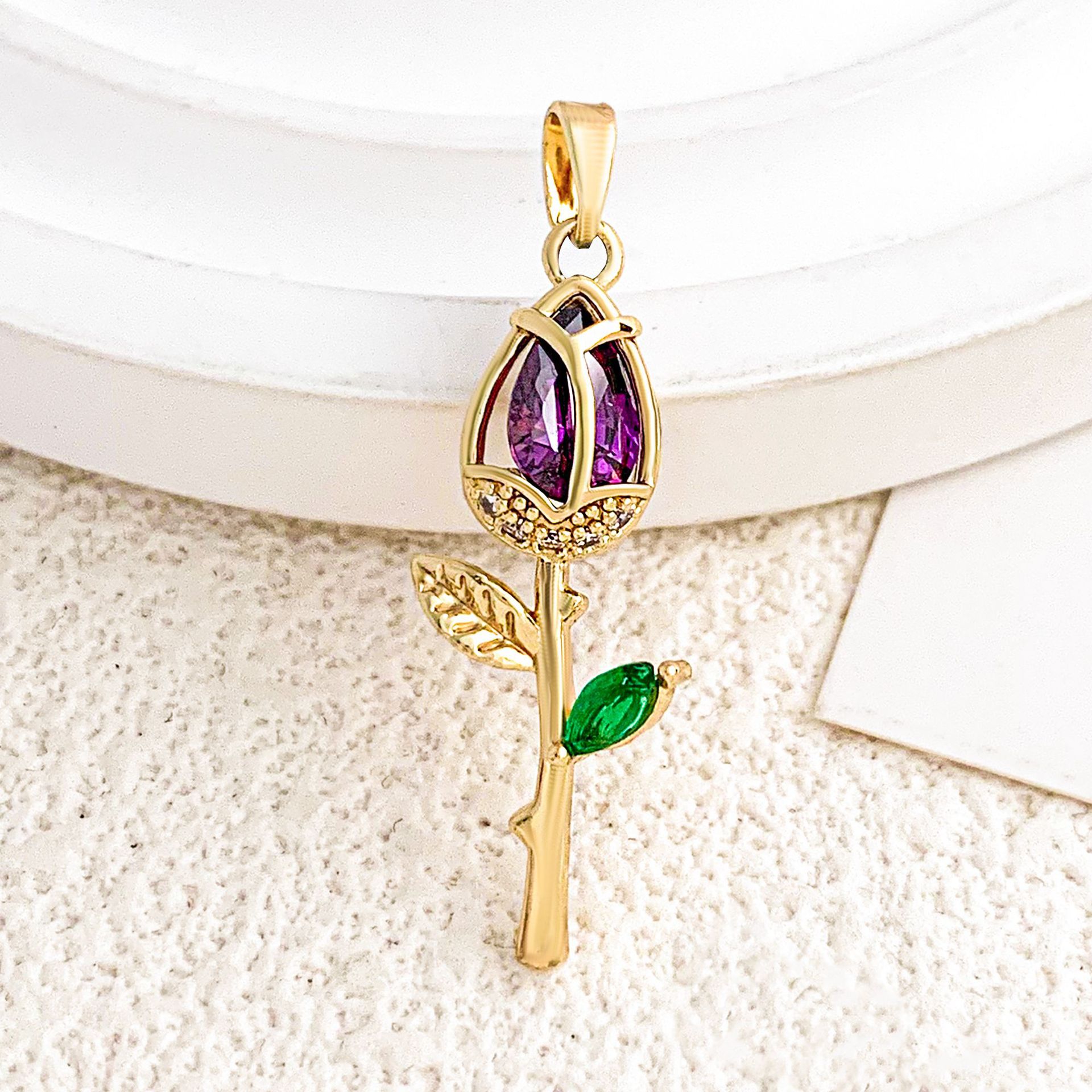Xl2983 purple rose pendant golden green leaves