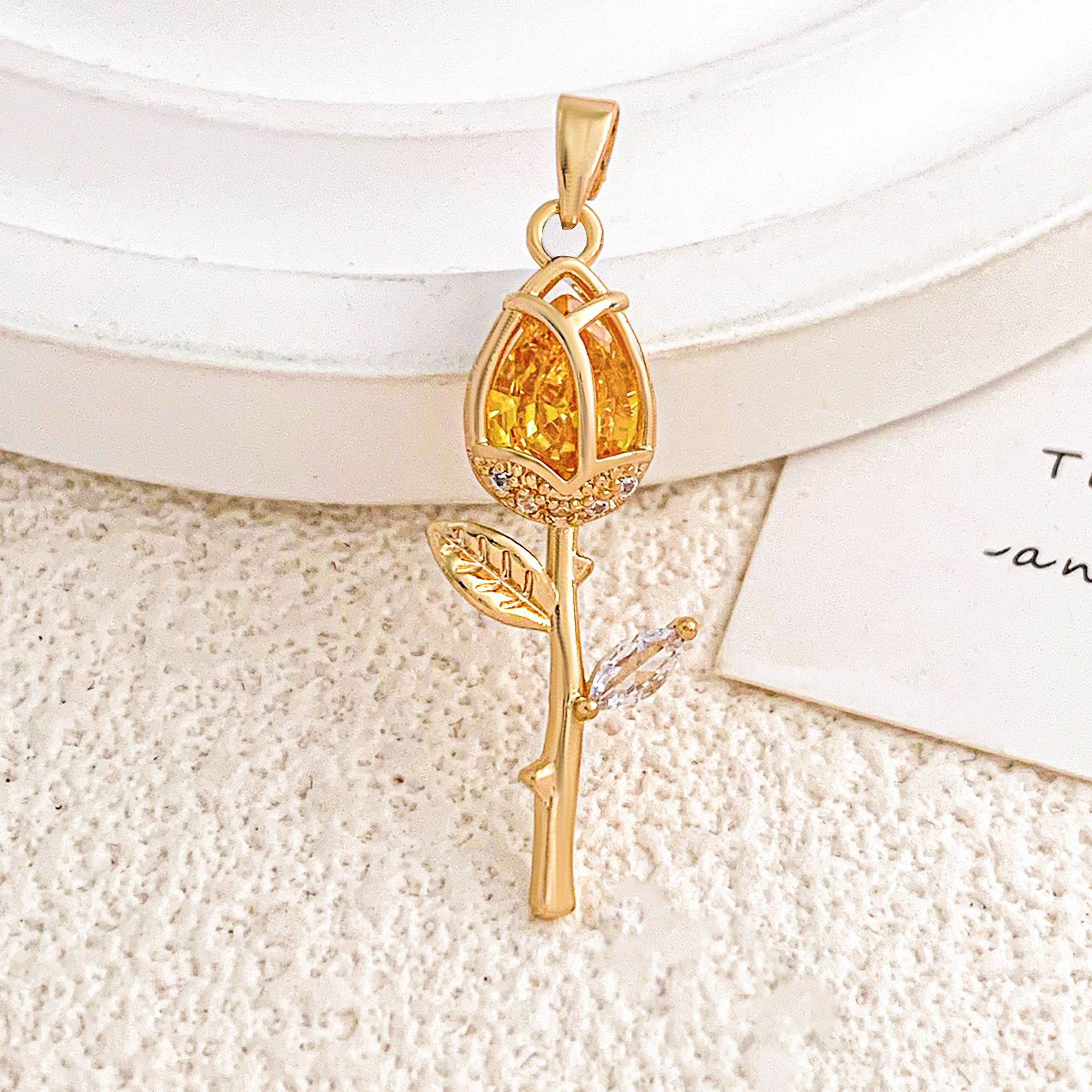 Xl2983 yellow rose pendant gold