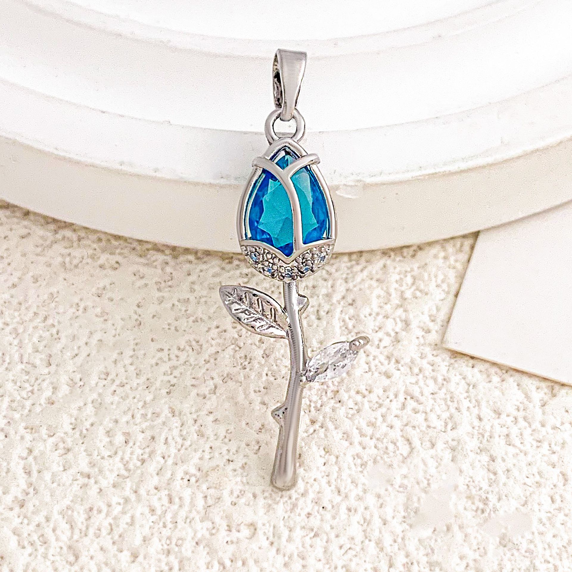 Xl2983 sea blue rose pendant silver