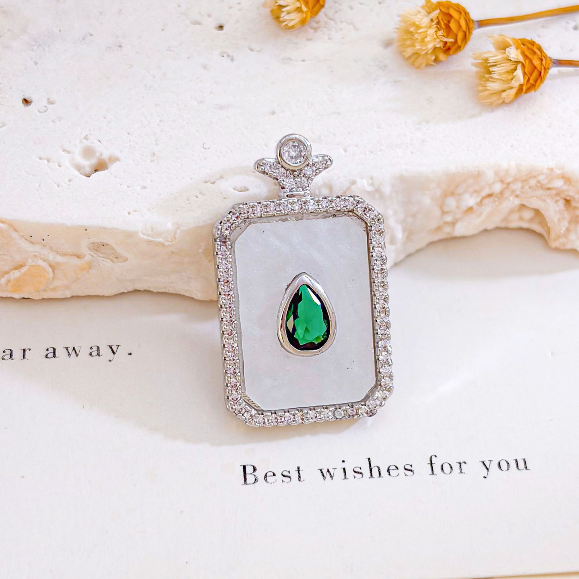 1:Xl717 emerald square bottle pendant silver