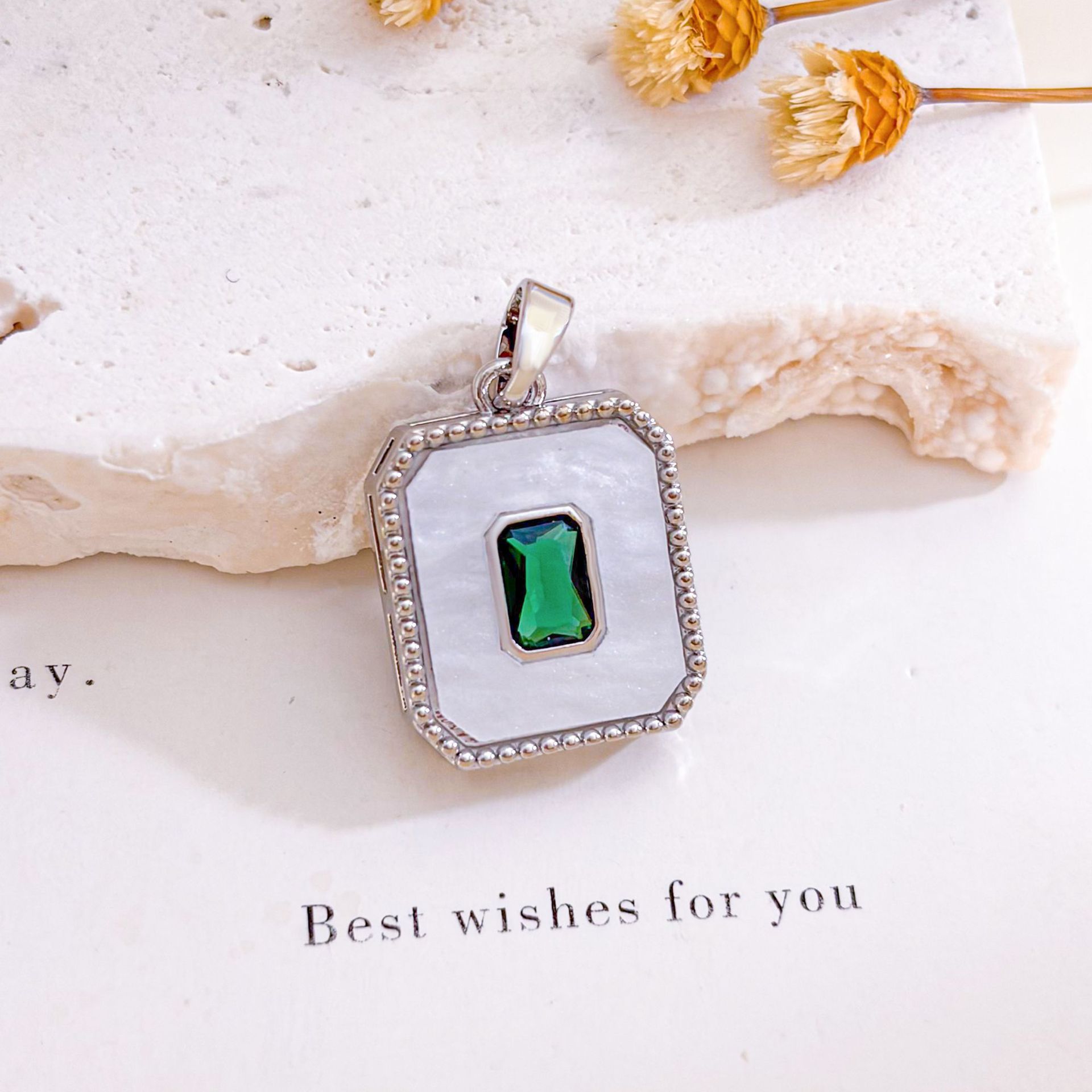 9:Xl771 emerald hexagon pendant silver