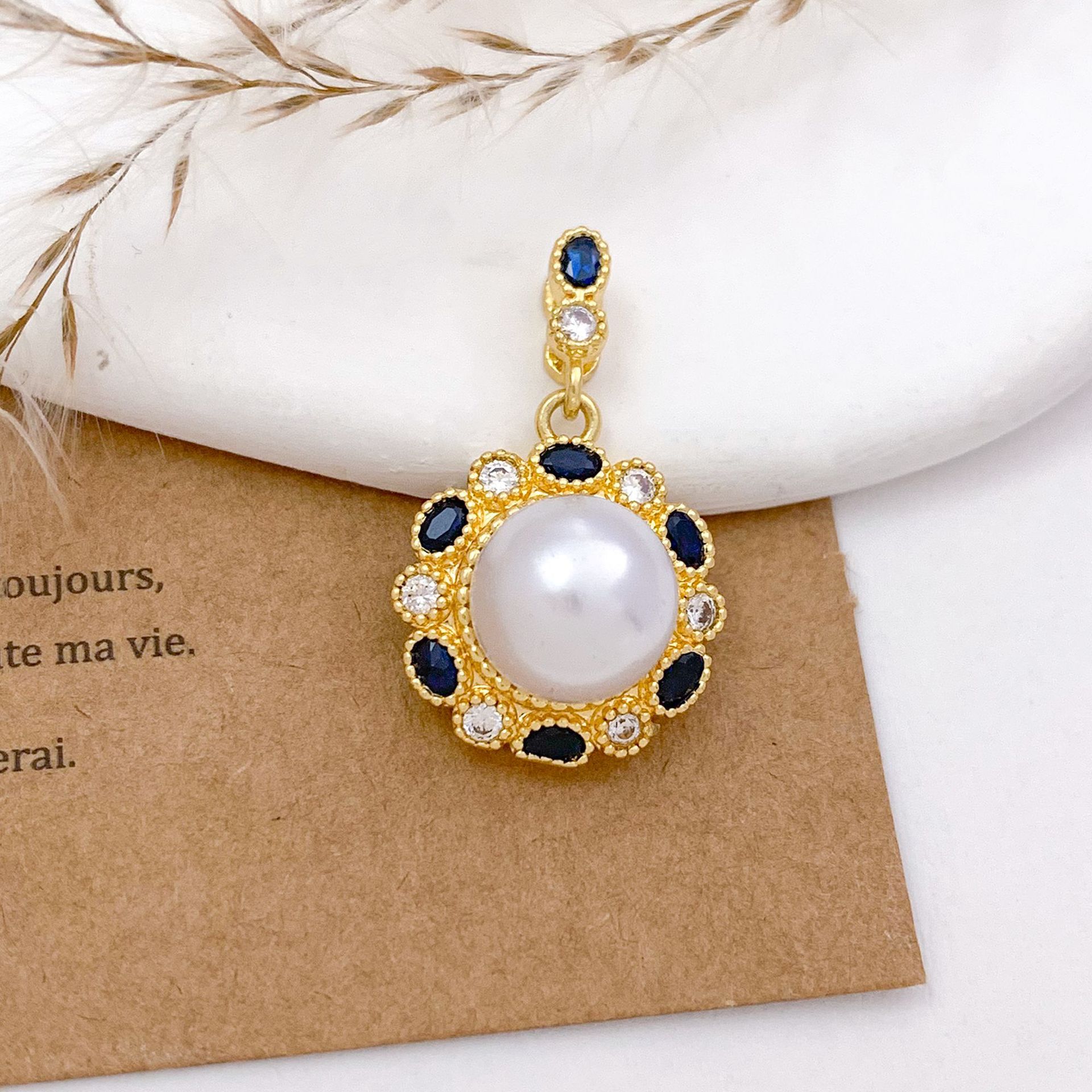 Xl1283 vintage blue pendant gold