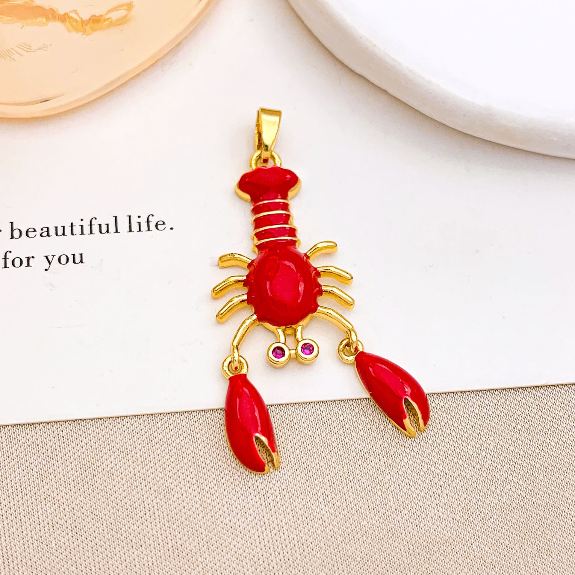 1:15x33mm  red big lobster pendant gold