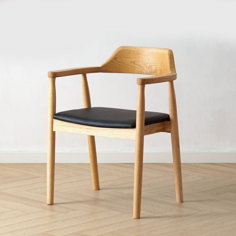 Natural wood color with black PU seat