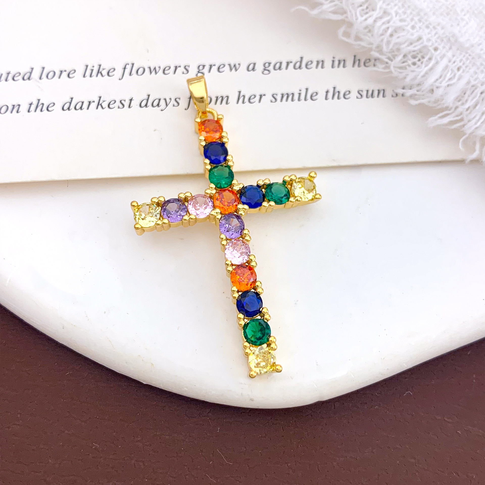 2:Xl492 color cross pendant gold
