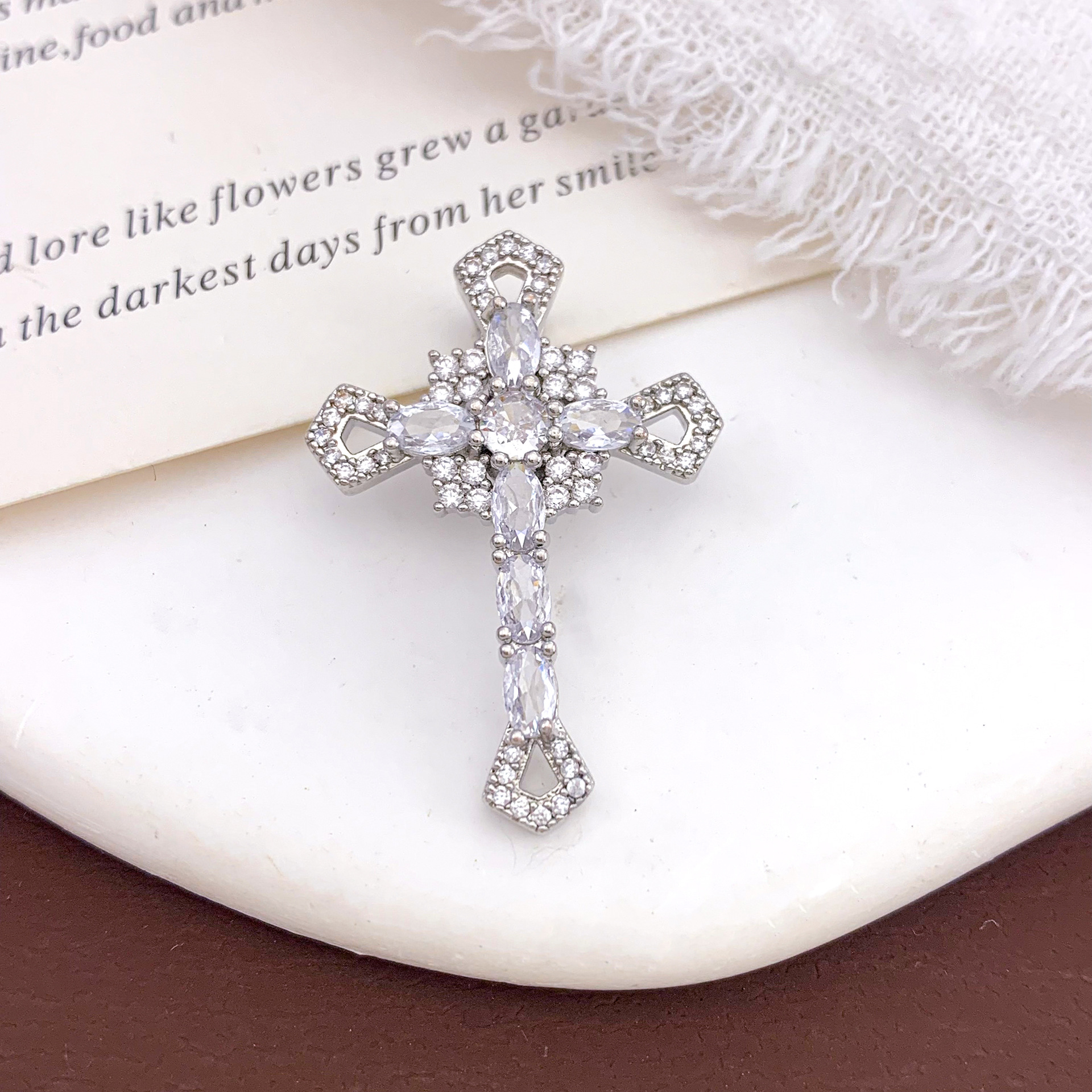 3:Xl495 cross pendant silver