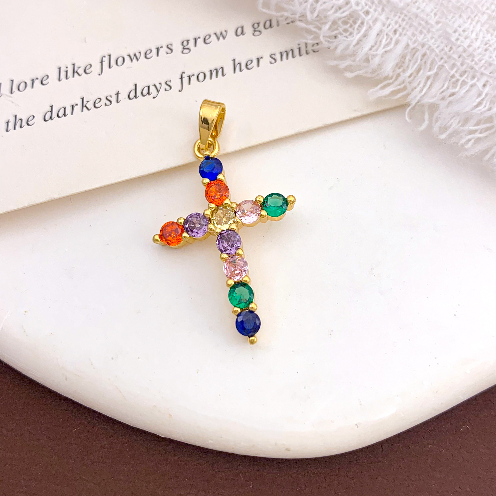 15:Xl3290 color cross pendant gold