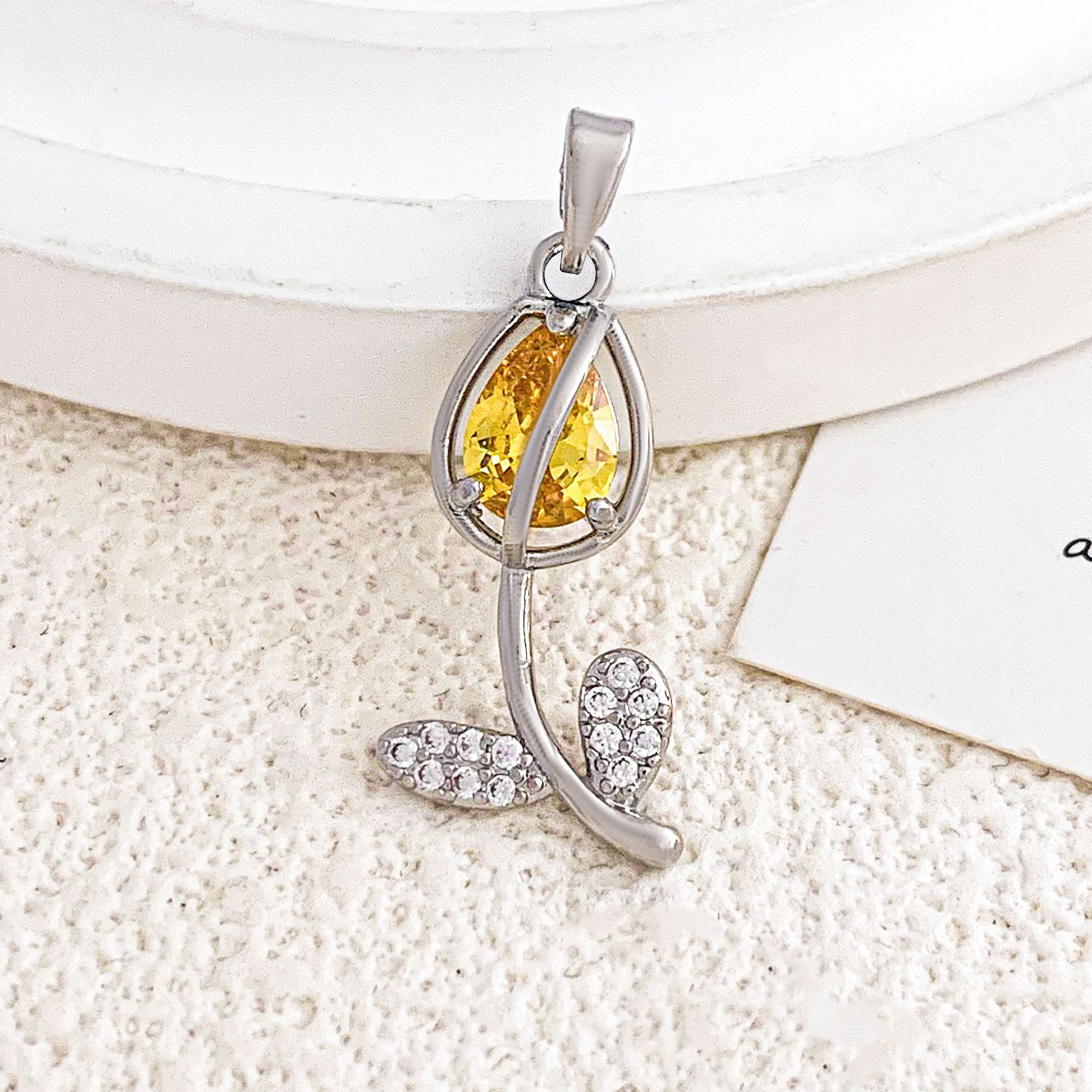 9:Xl2385 golden tulip pendant silver