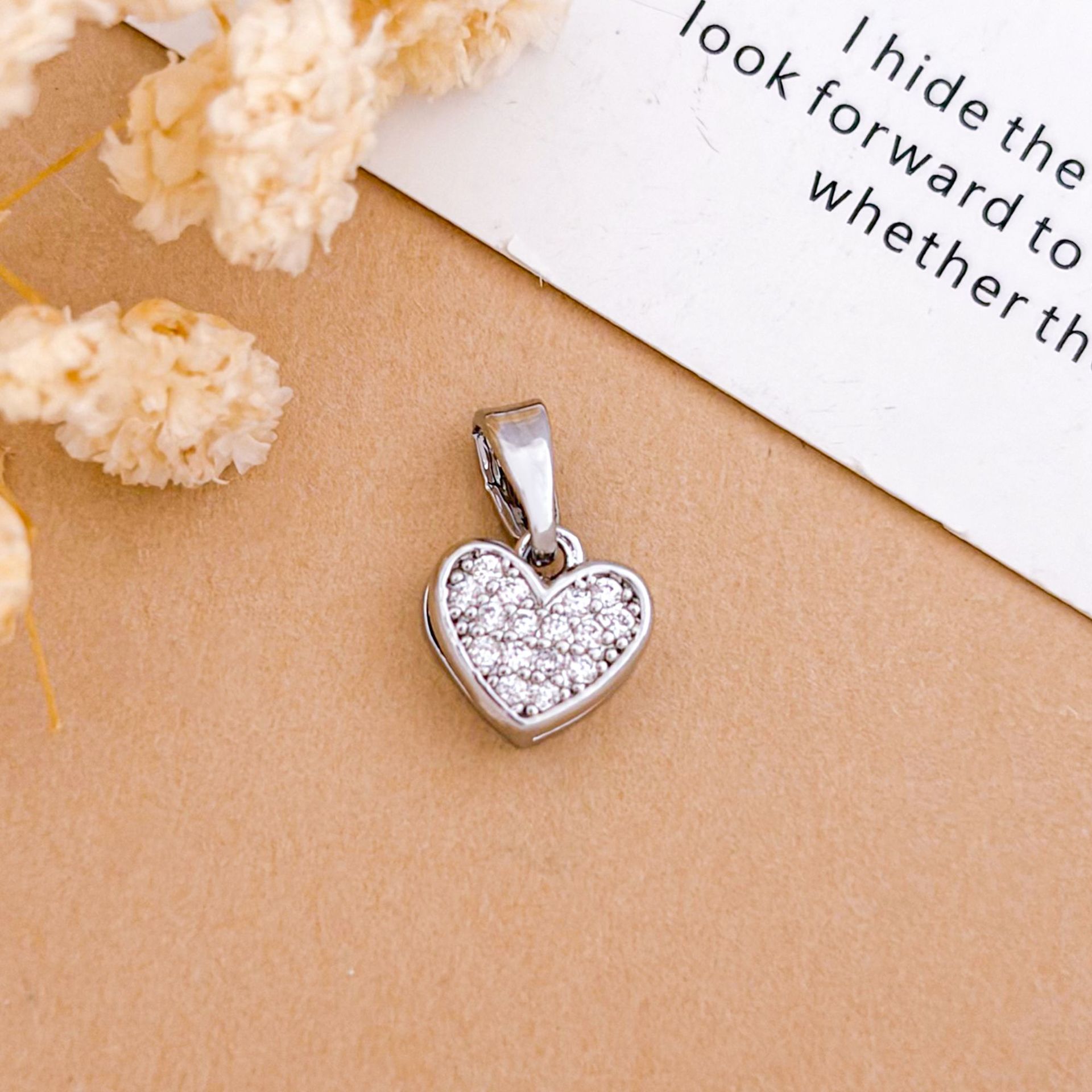 8:Xl5773 full zirconium love pendant silver