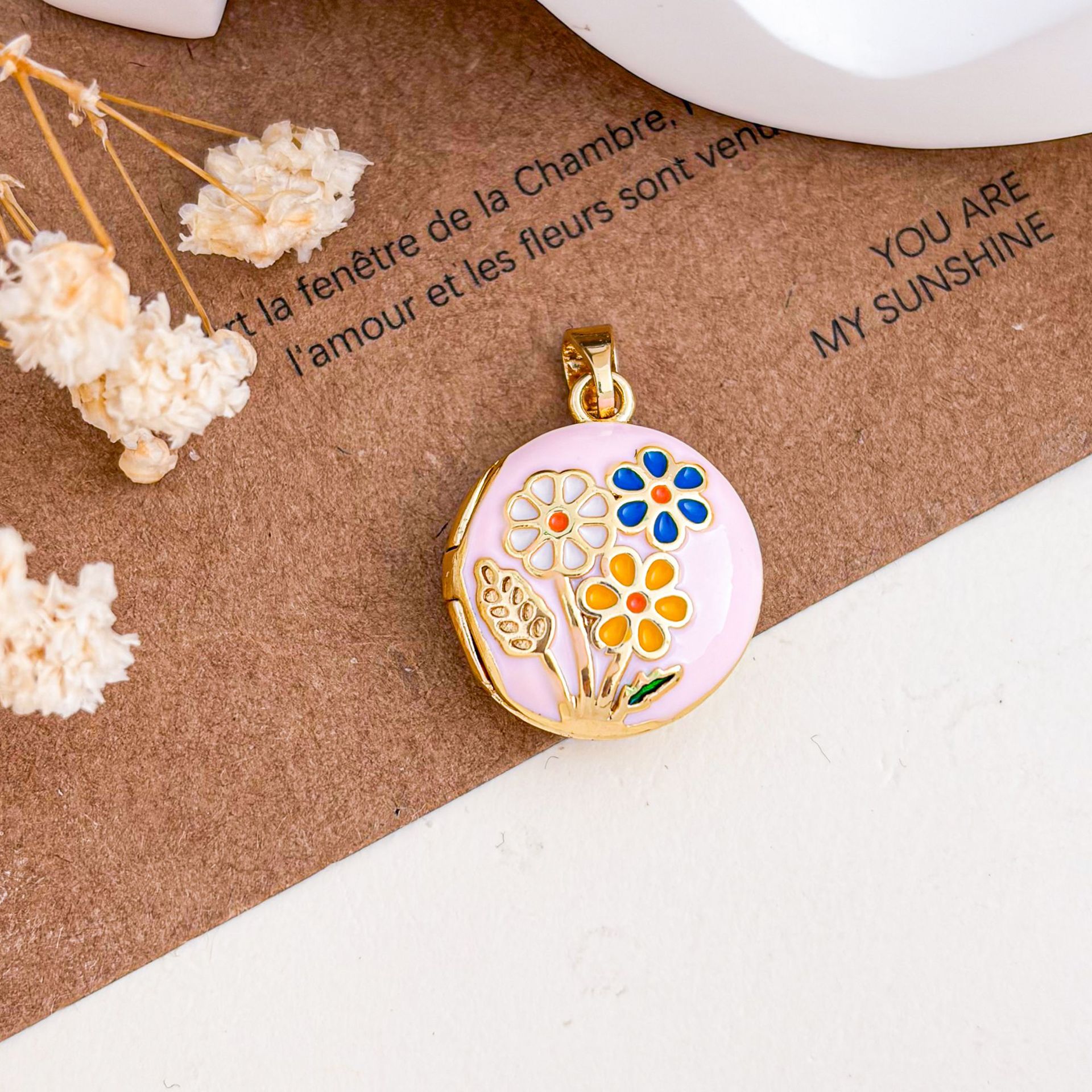 5:Xl5023 daisy photo clip pendant gold pink