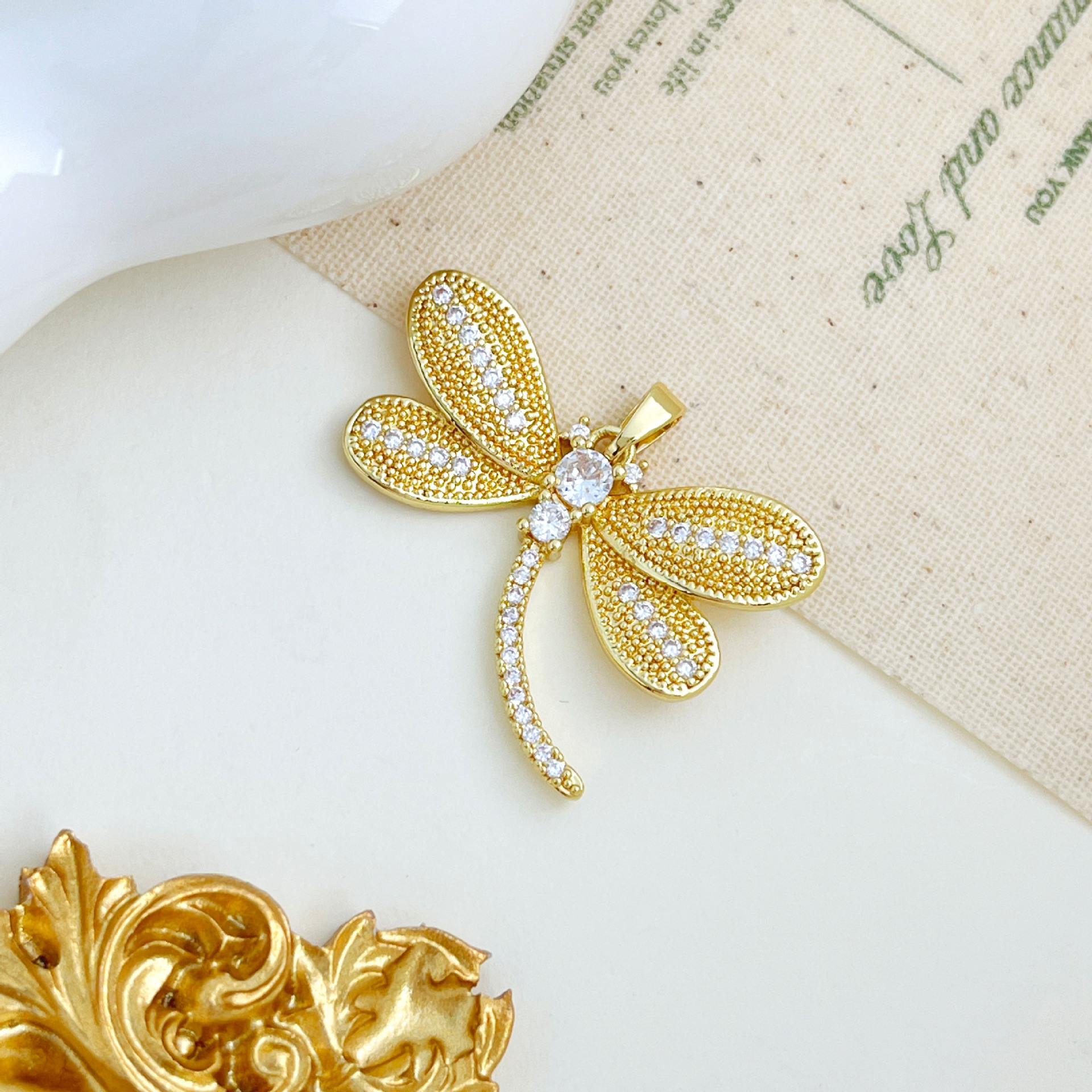 6:Xl2857 dragonfly pendant gold