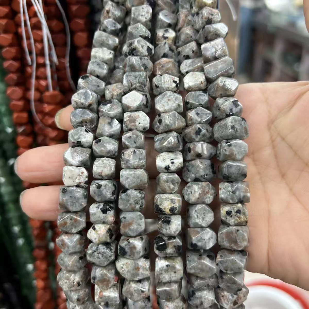 Flame stone 6*11mm