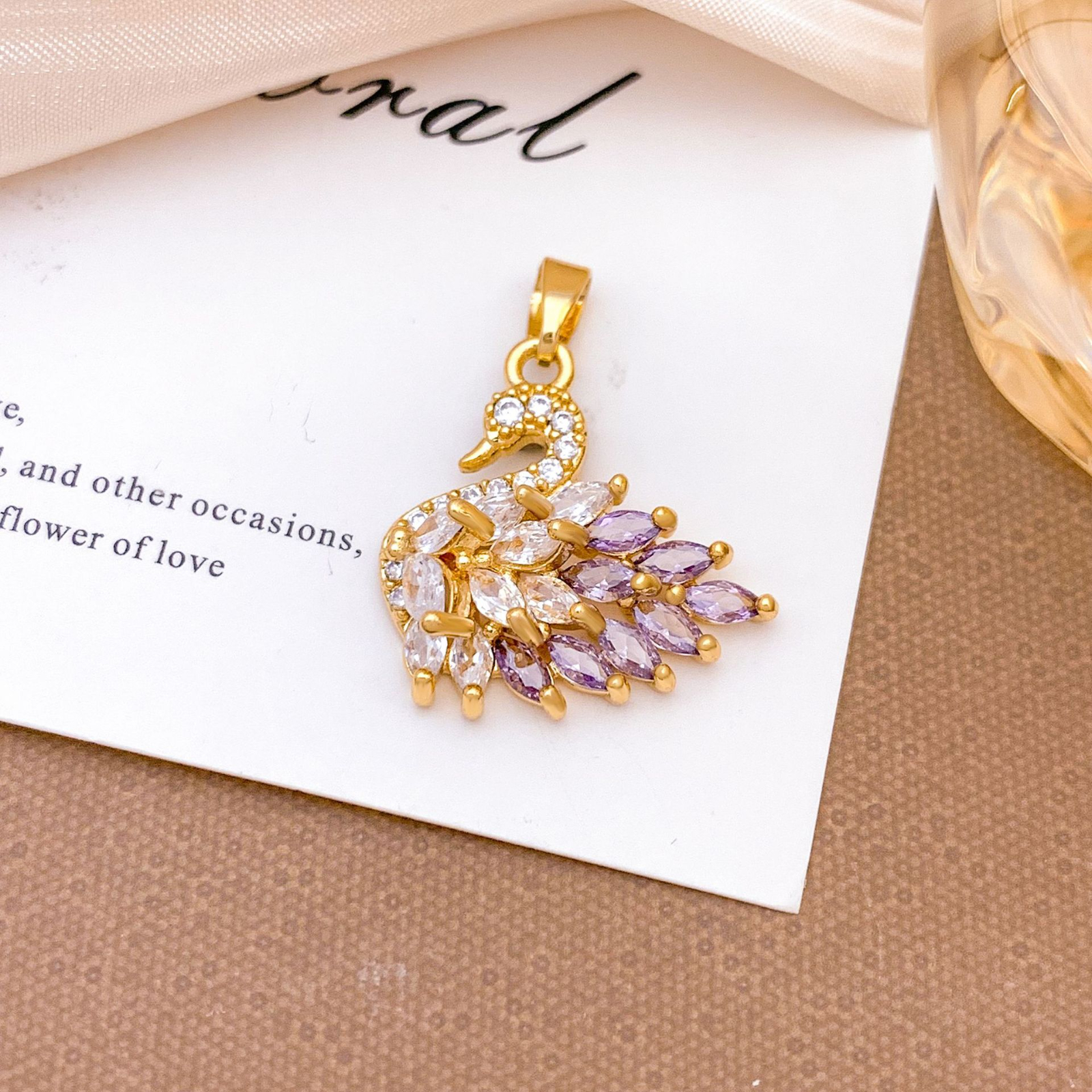 Xl323 white purple swan pendant gold trumpet