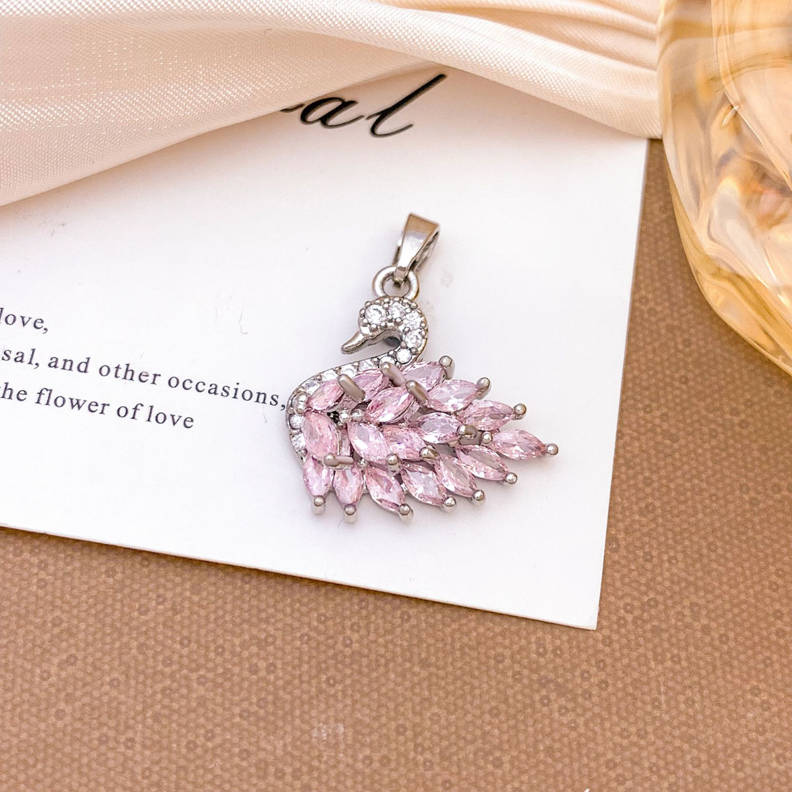 Xl323 pink swan pendant silver small size
