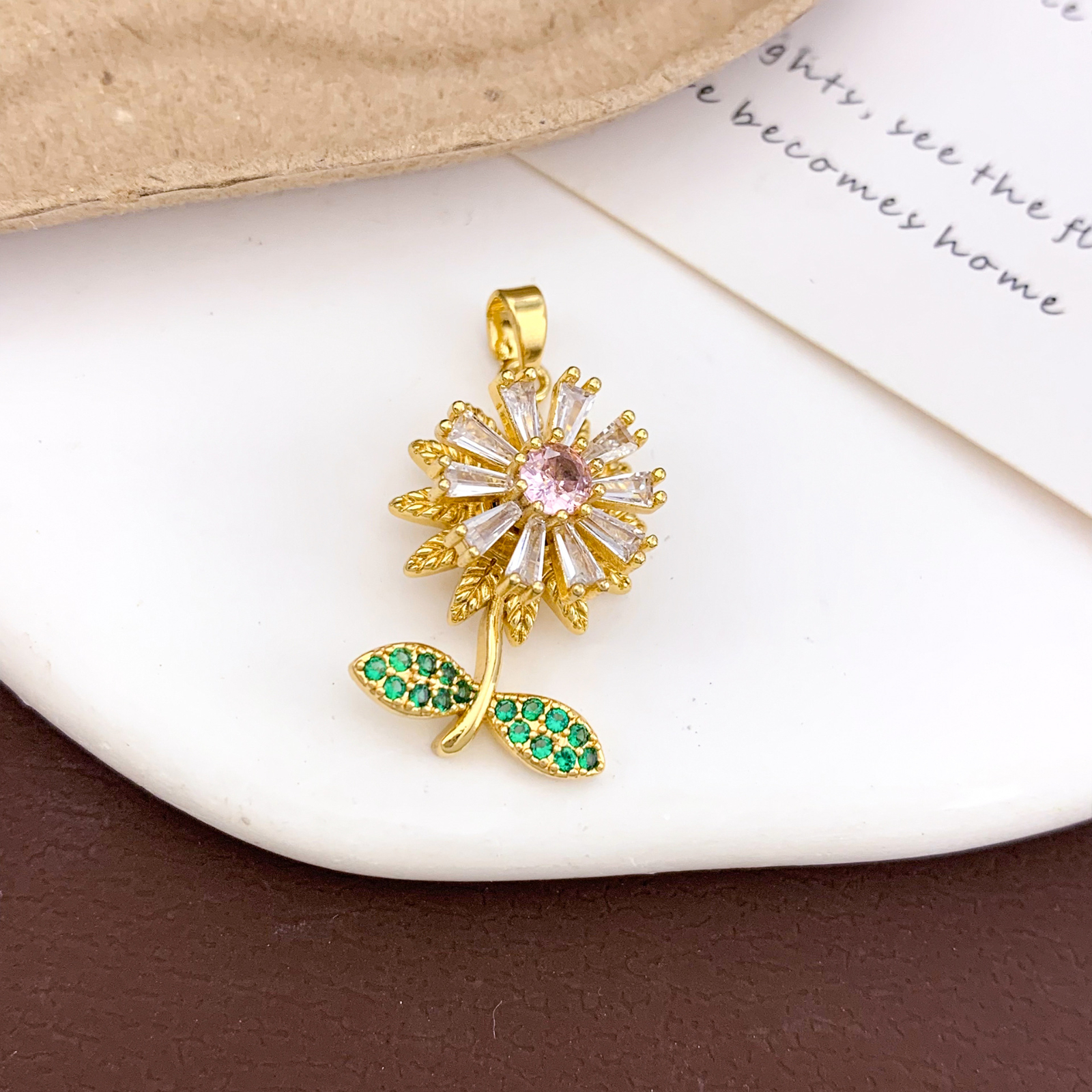 Xl675 rotating multi-petal flower pendant gold pow