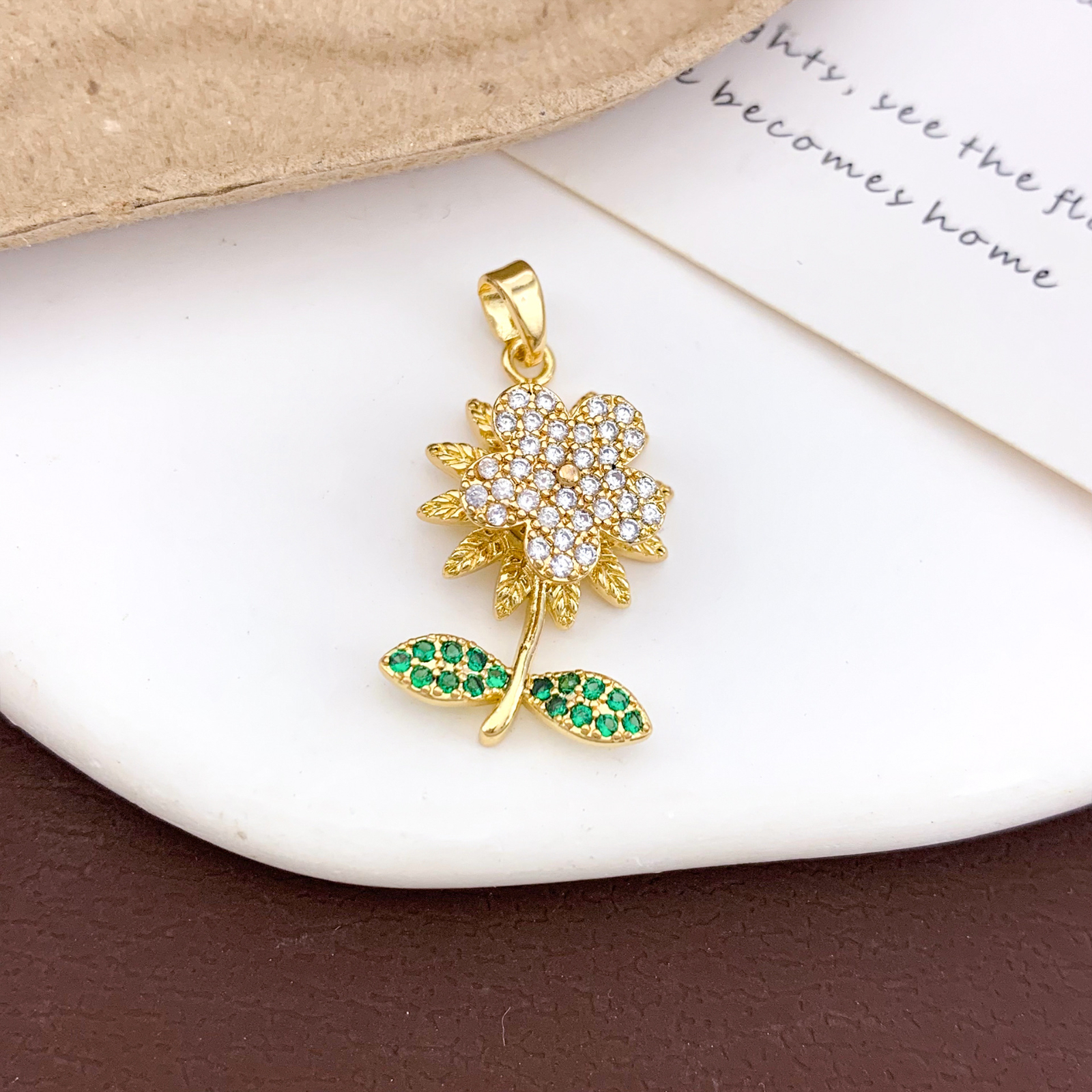 Xl2213 rotating five-petal flower pendant gold