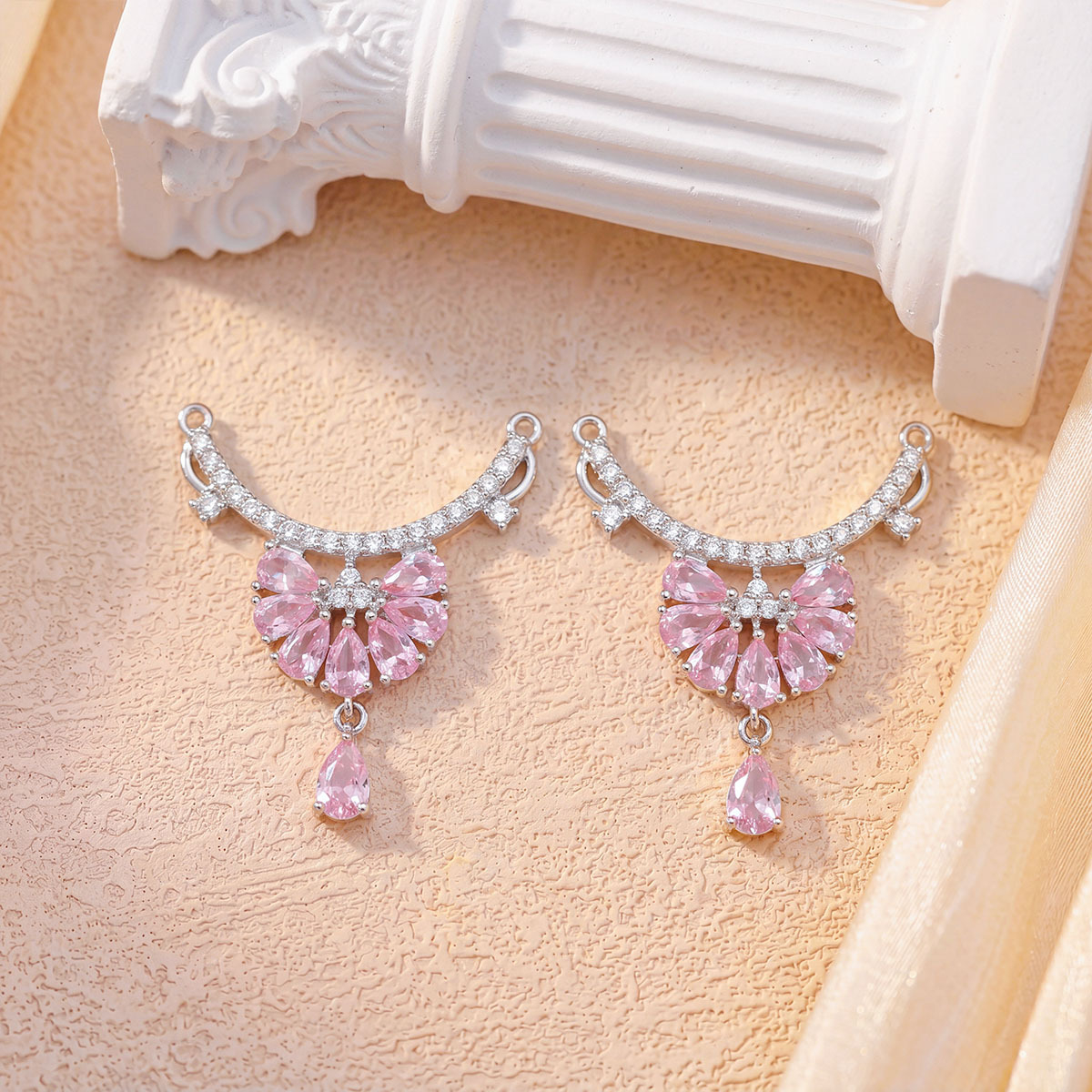 Xl6299 curved pink garland pendant silver