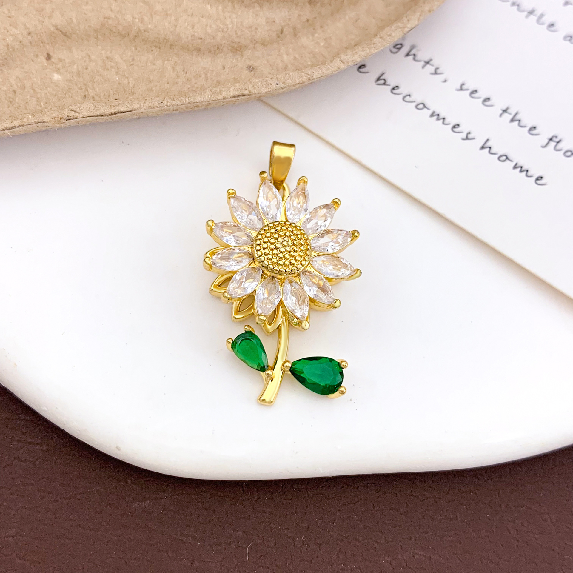 21:Xl3591 rotating large sunflower pendant gold