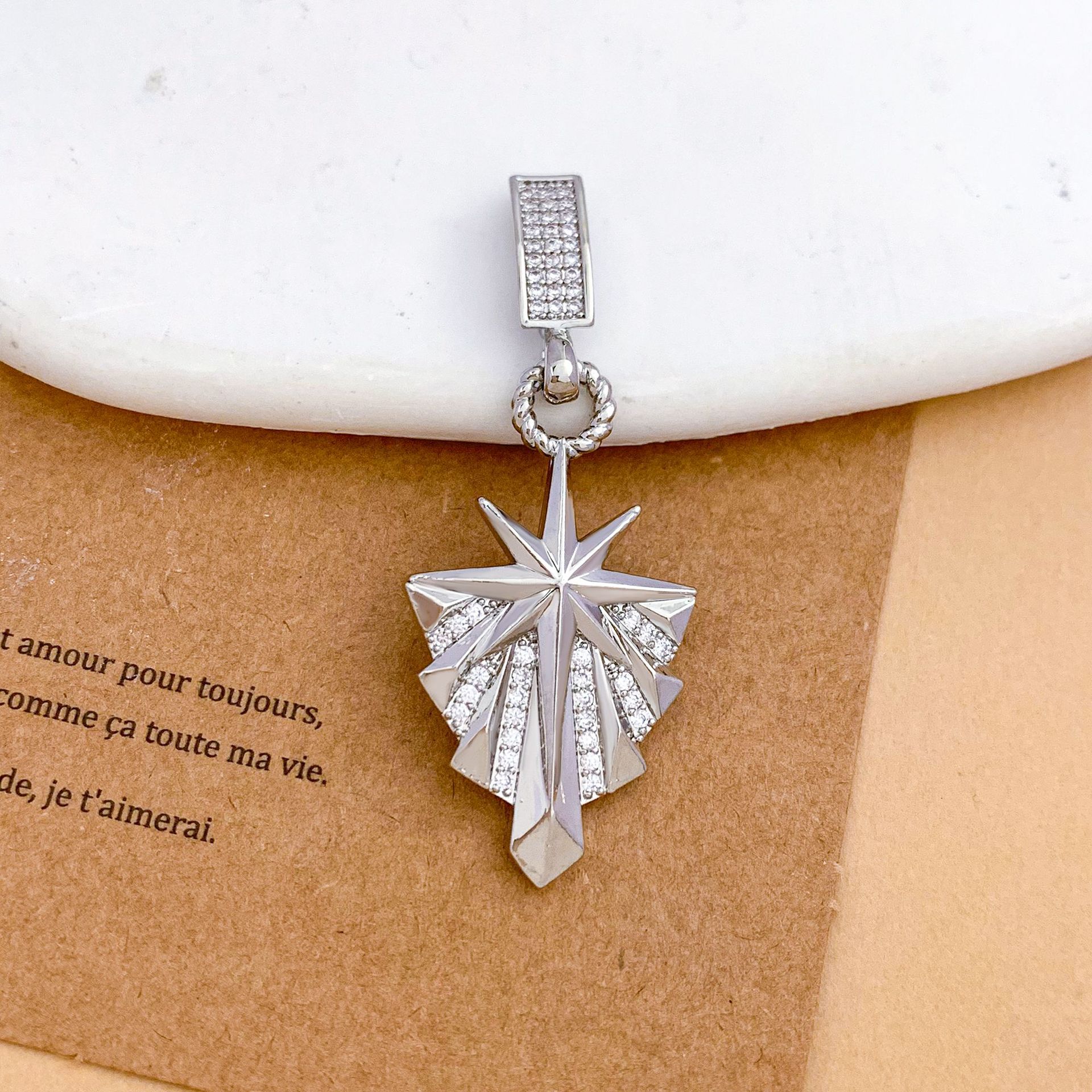 Xl2379 meteor pendant silver