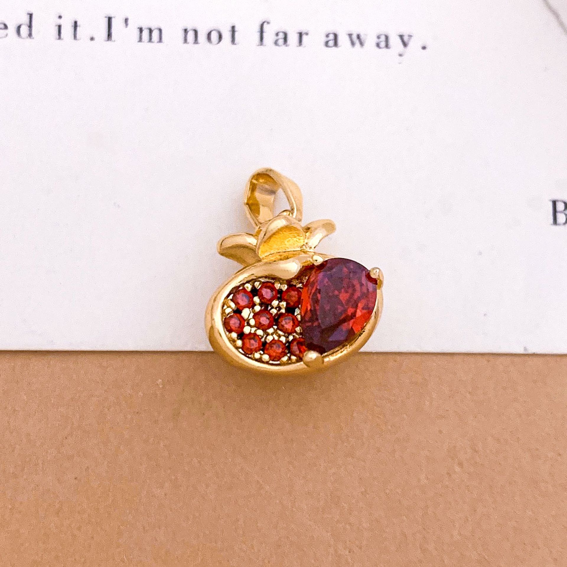 3:Xl5560 red pomegranate pendant gold