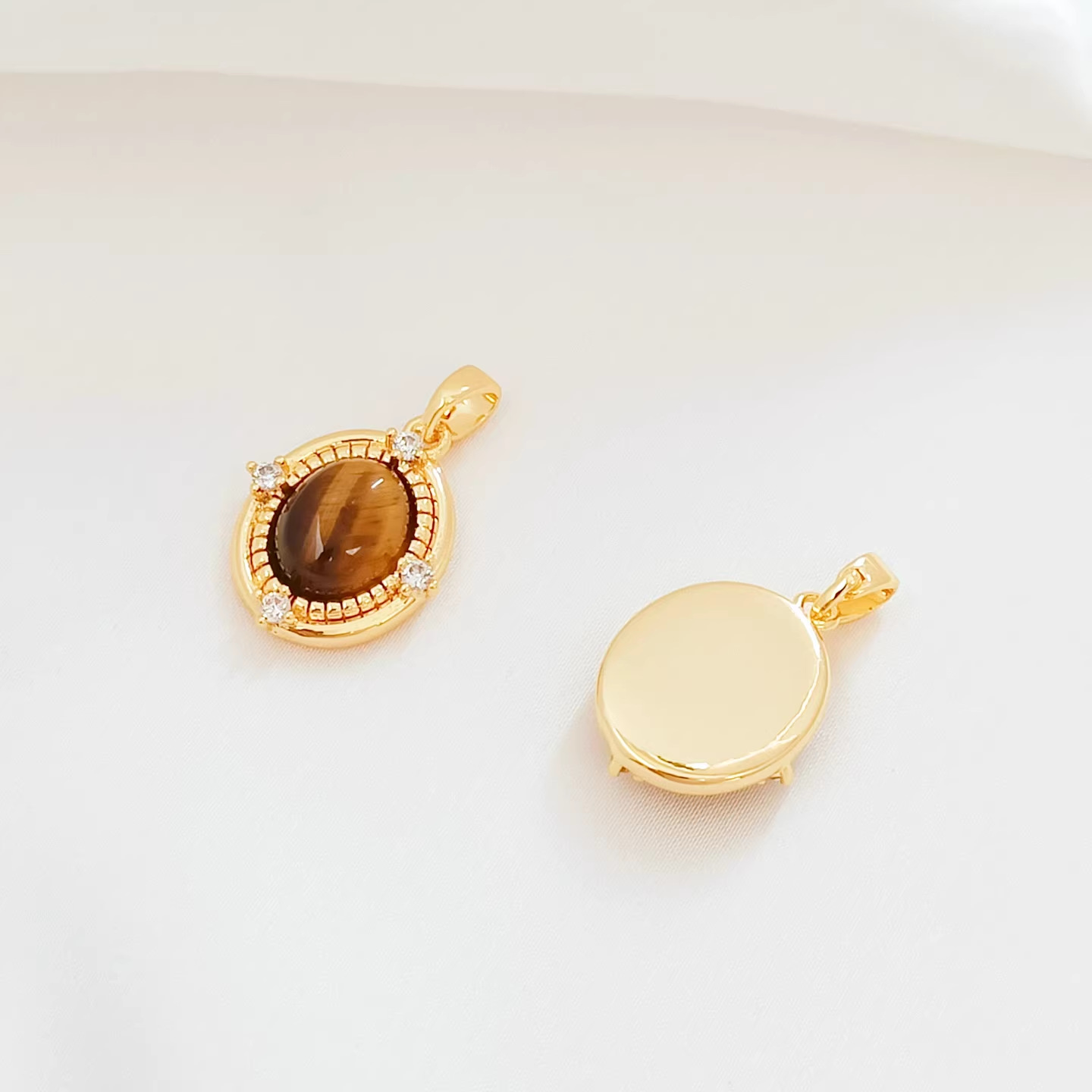 7:Cz986 oval tiger eye stone pendant gold