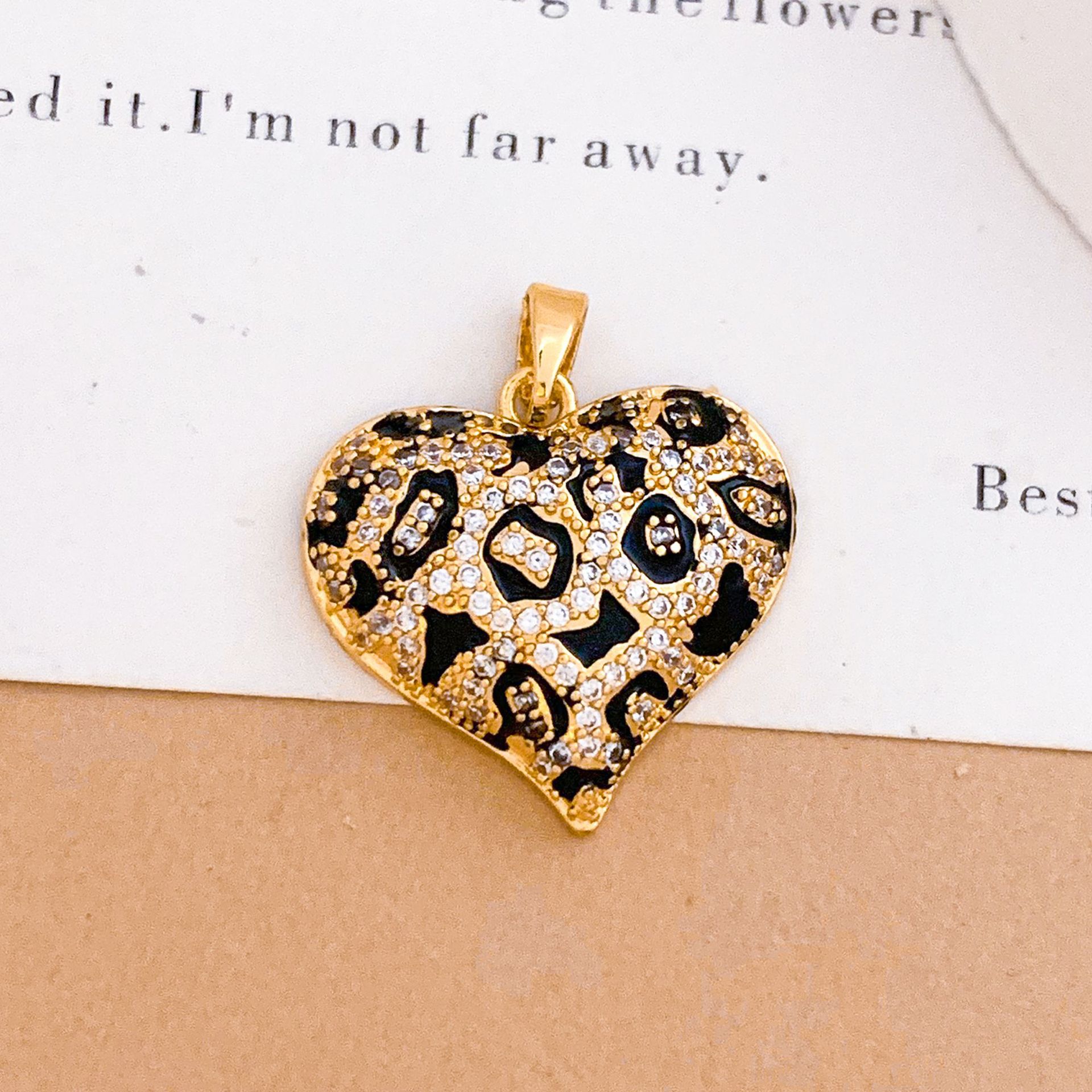 Xl5669 leopard print chubby love pendant gold