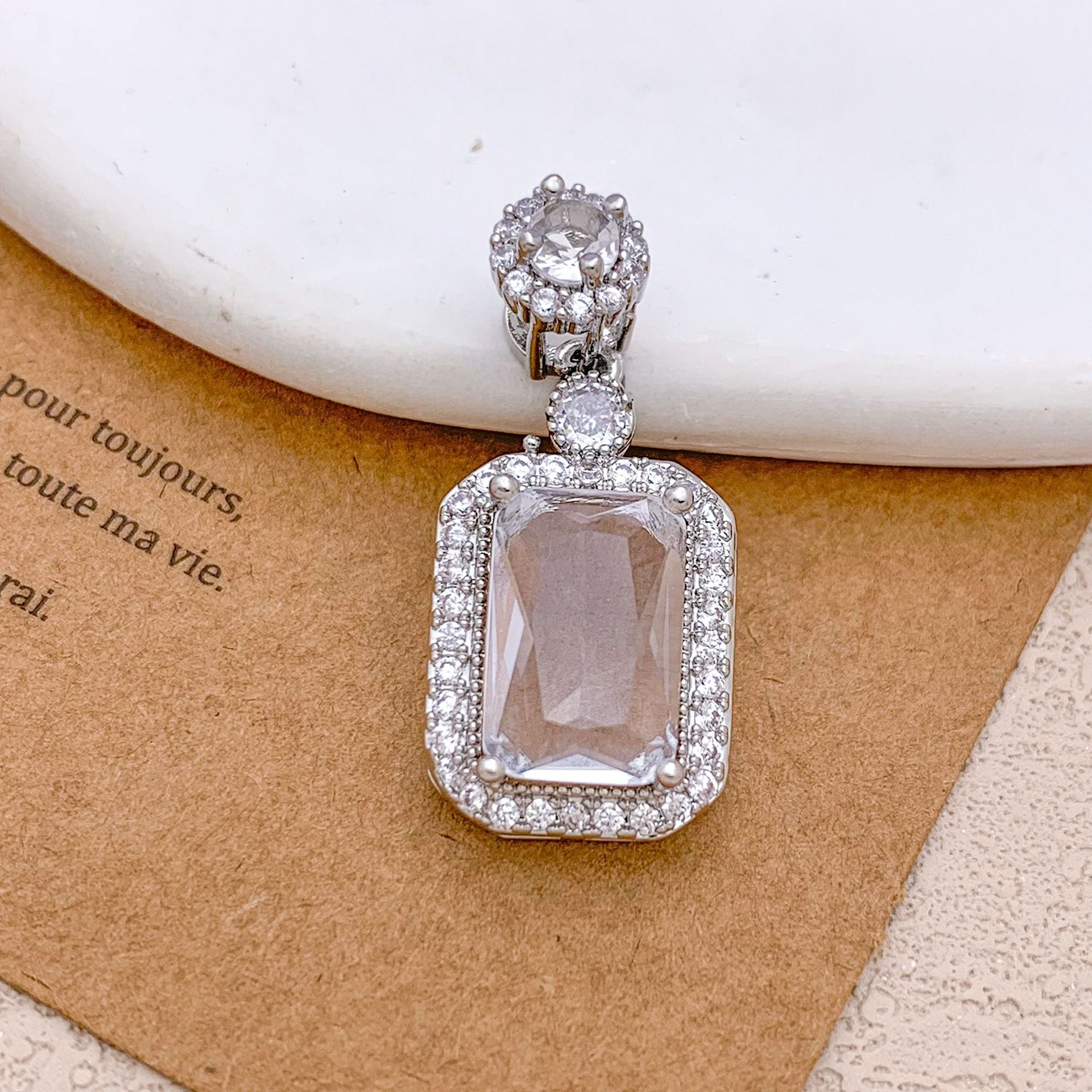12:Xl123 rectangular pendant silver