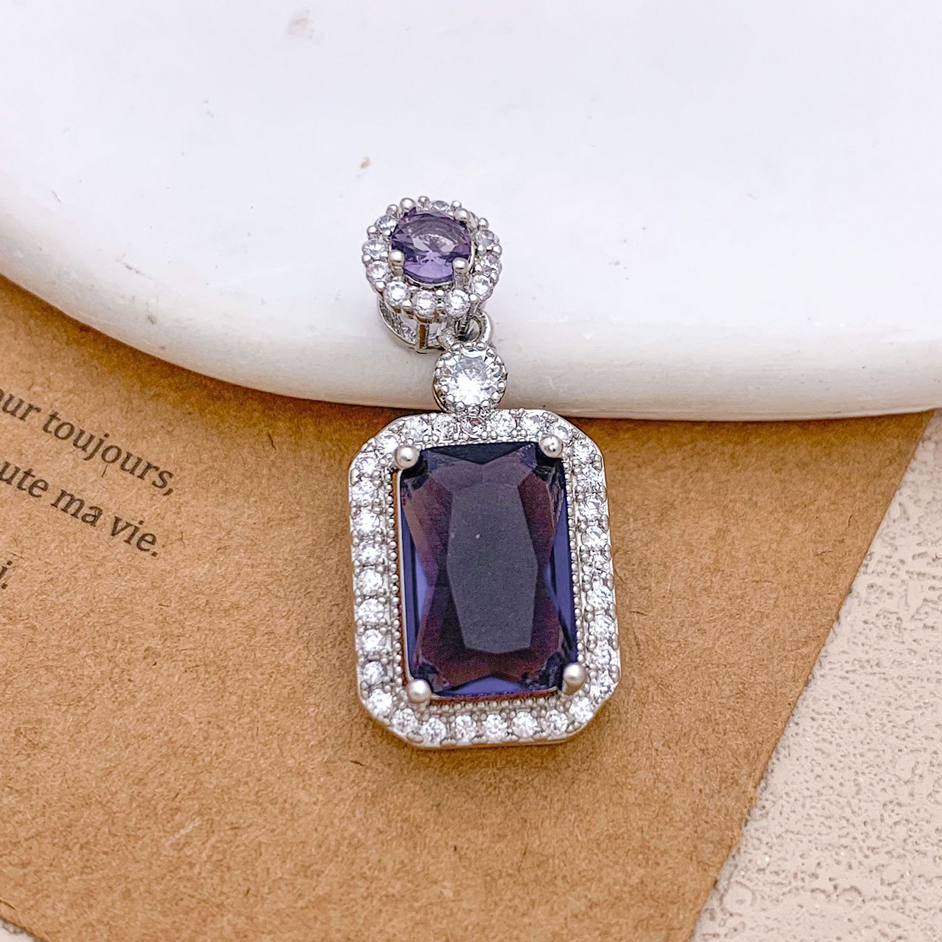 14:Xl123 purple rectangular pendant silver