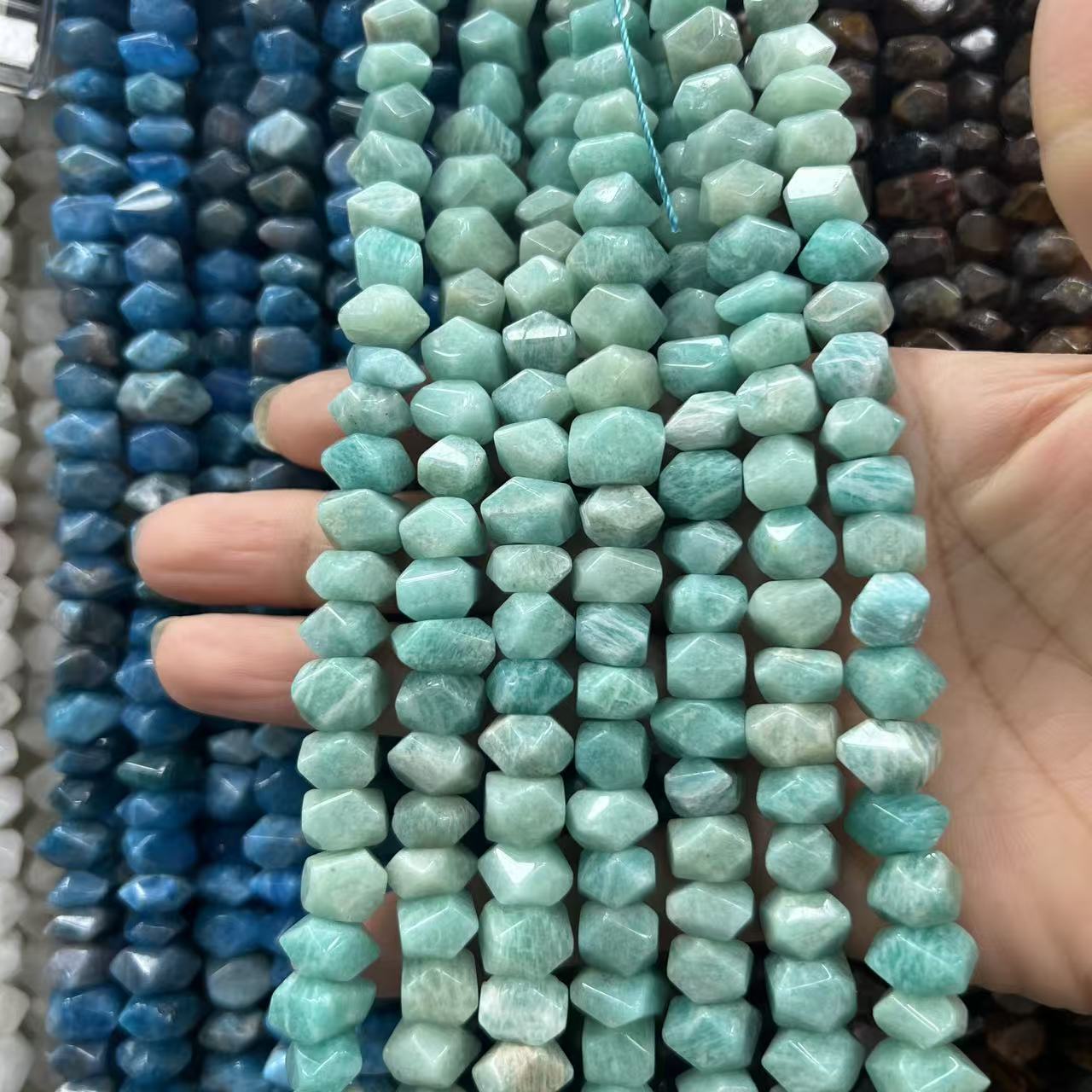 10:Amazonite