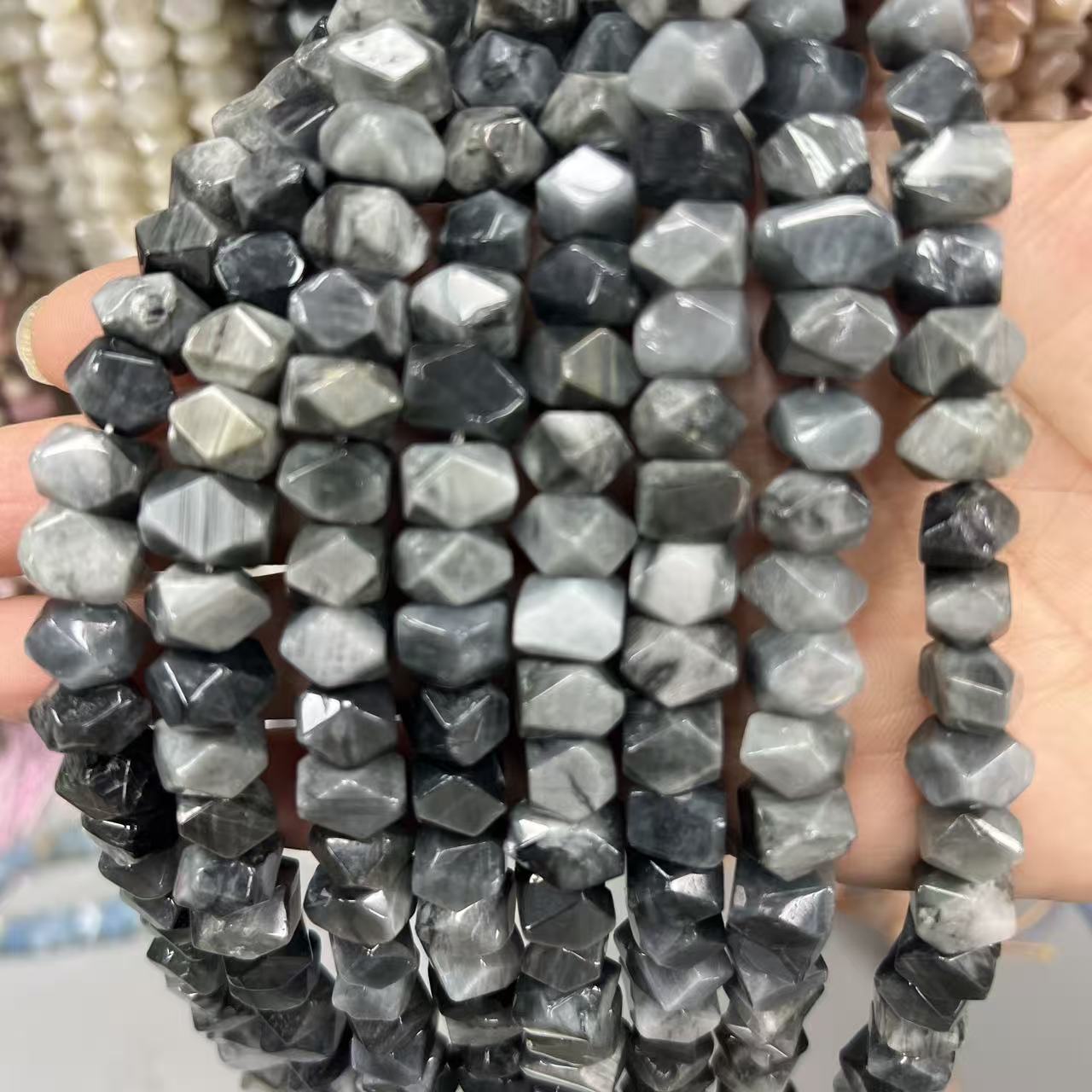 Eagle eye stone 6*11mm