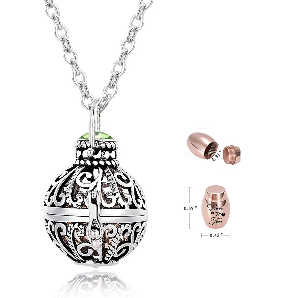 August pendant