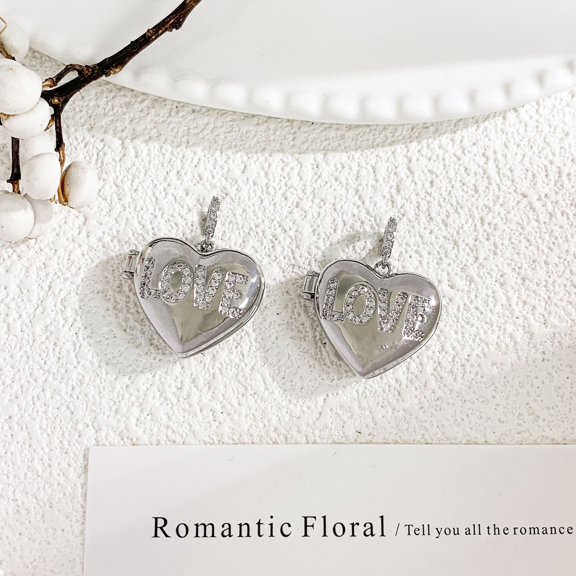 14:Xl4127love opening and closing pendant silver