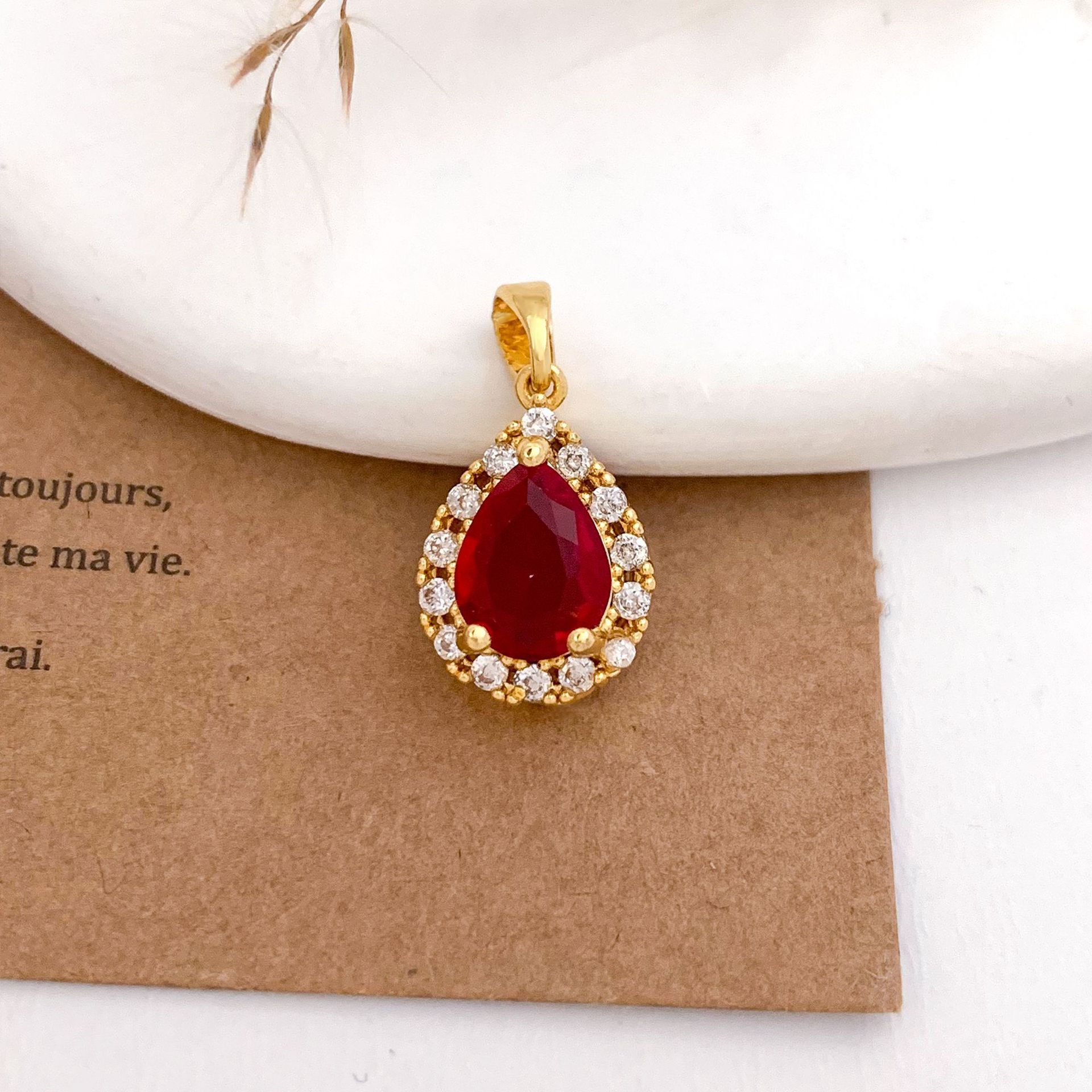12:Xl2955 small water drop pendant gold red