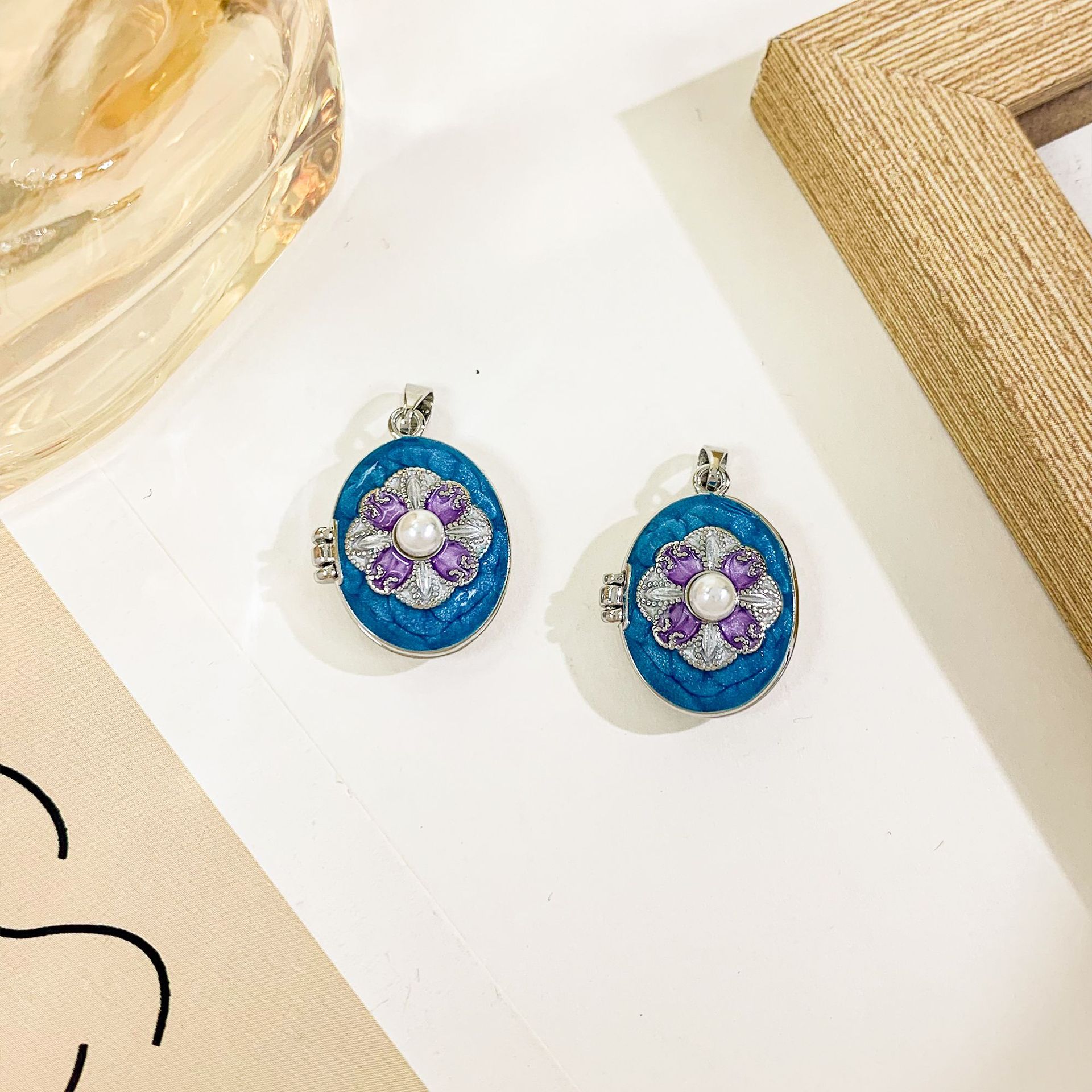 Xl4542 four-petal flower photo box pendant silver