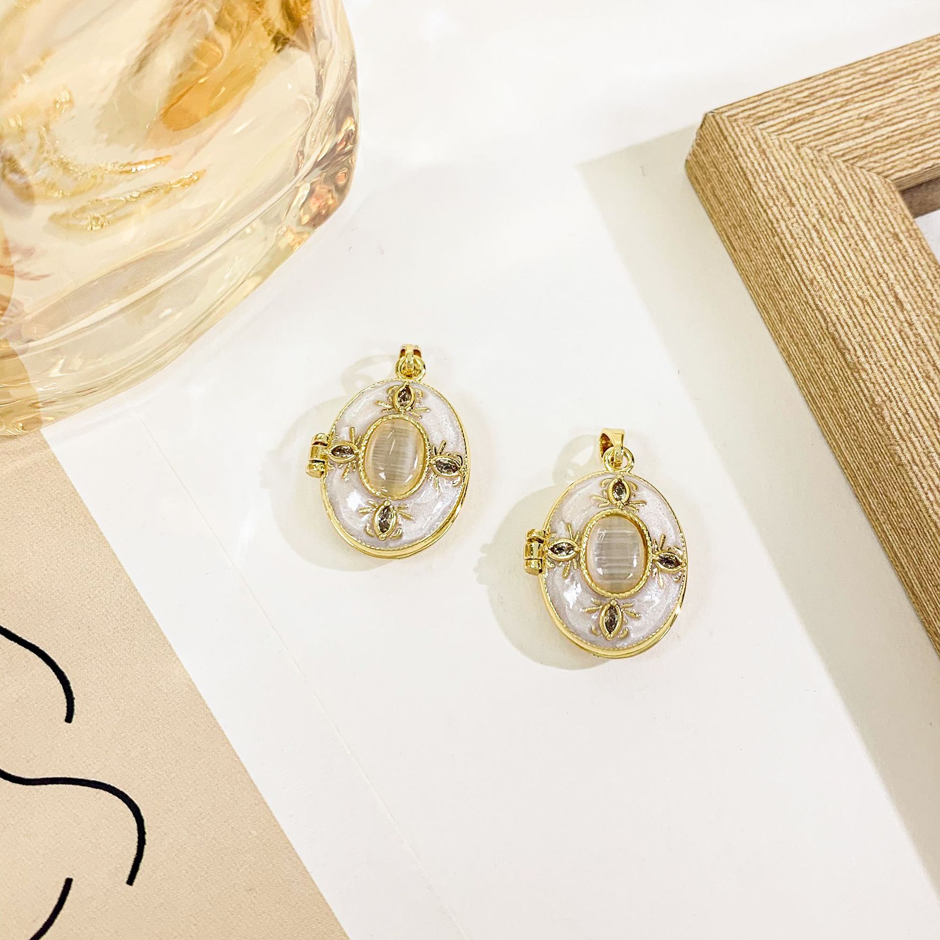 18:Xl4592 opal photo box pendant gold white