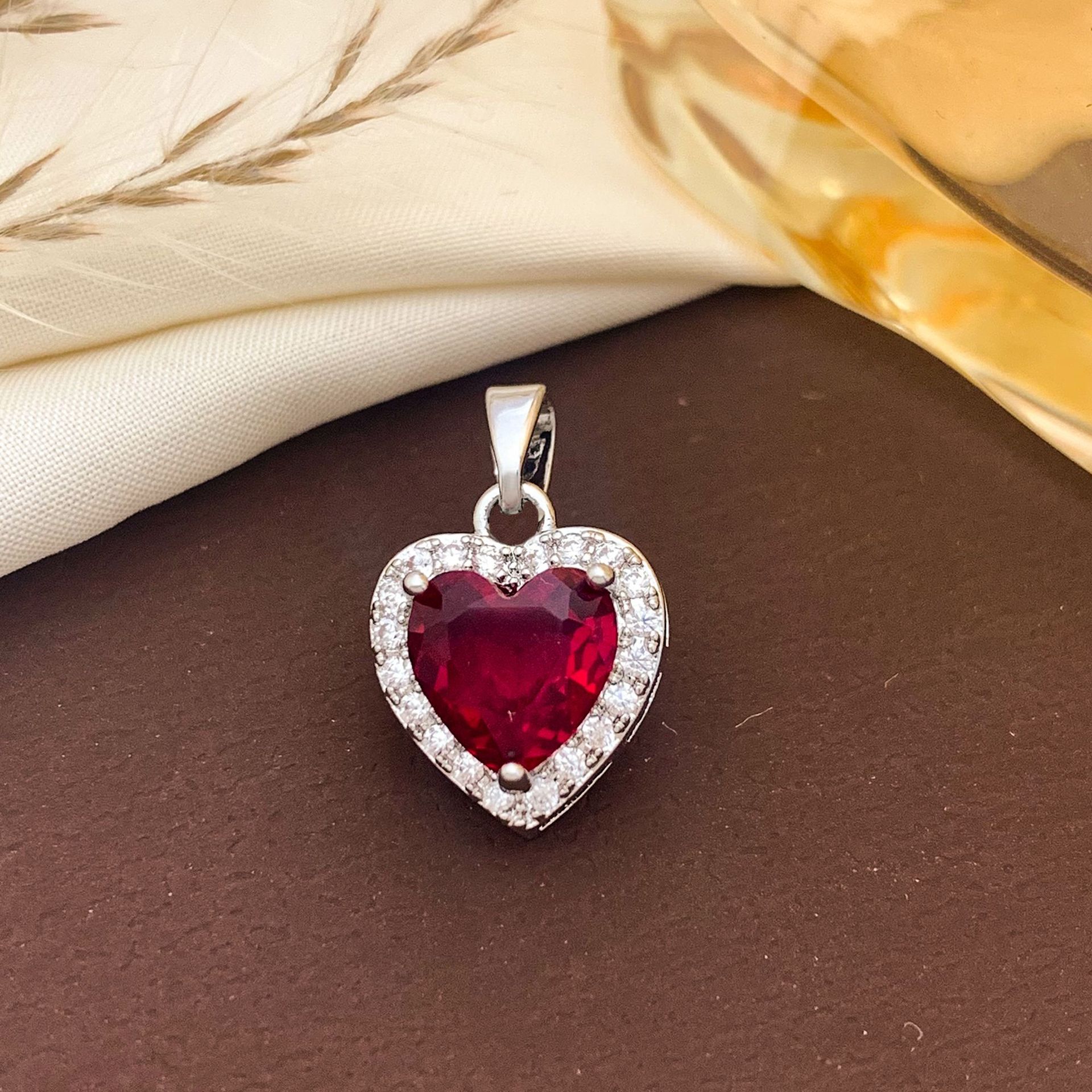Xl727 big red heart pendant silver