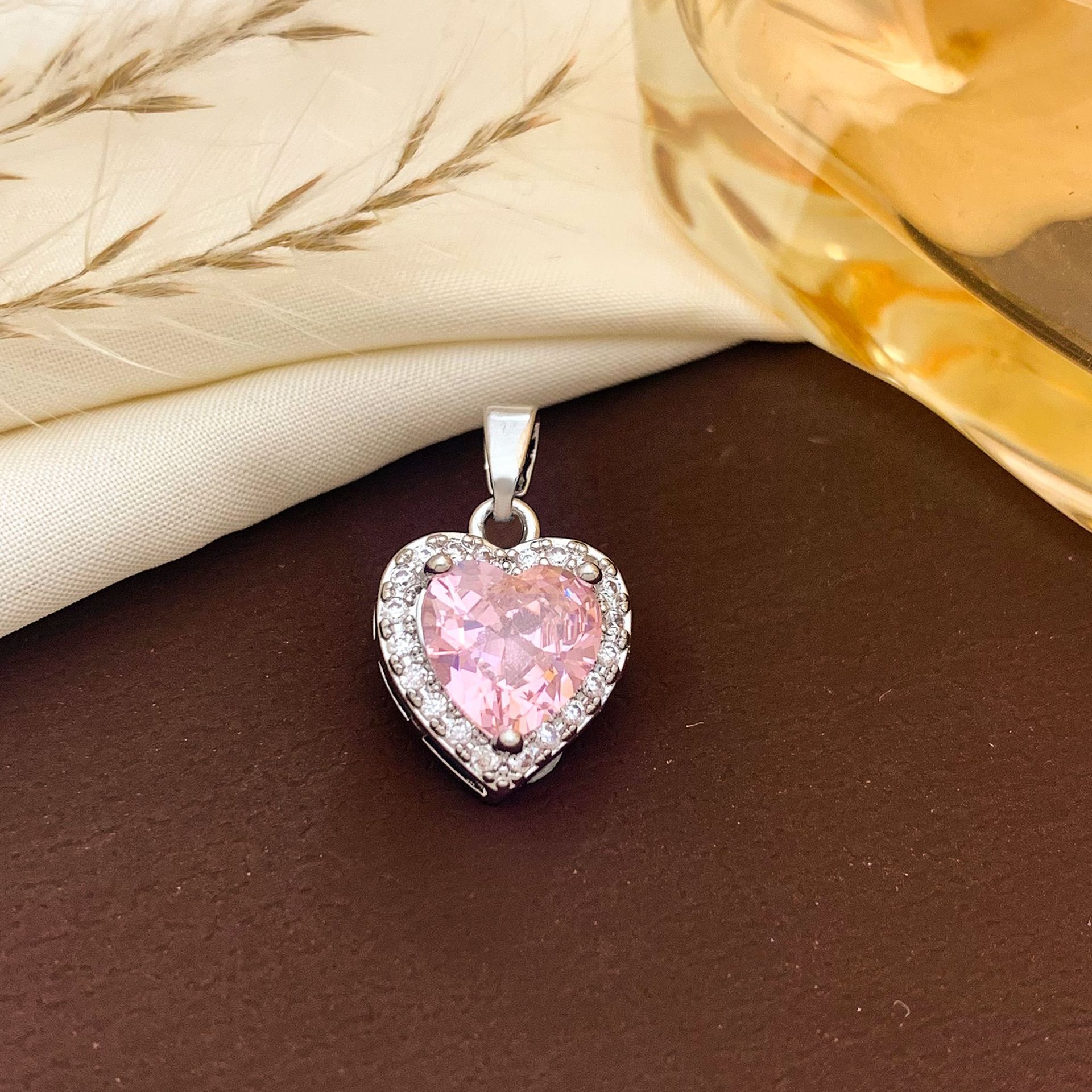 4:Xl727 pink love pendant silver