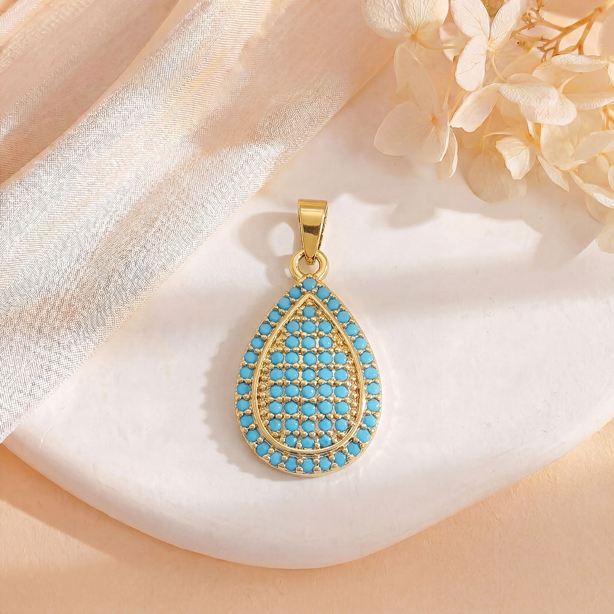 Xl905 water drop pendant gold