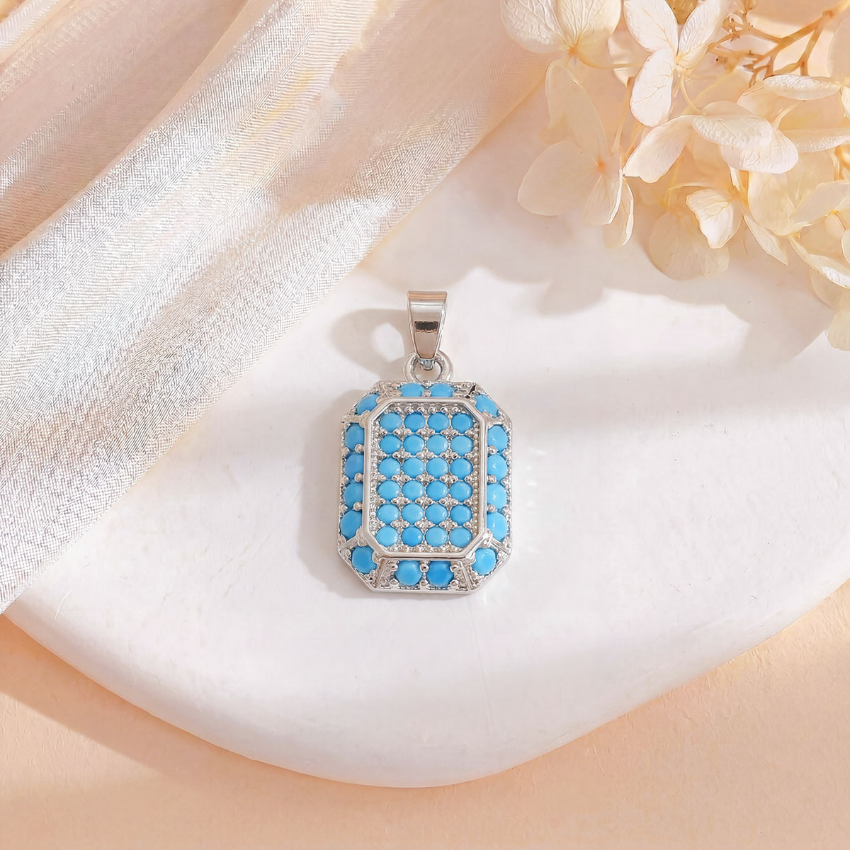 6:Xl1503 square pendant silver